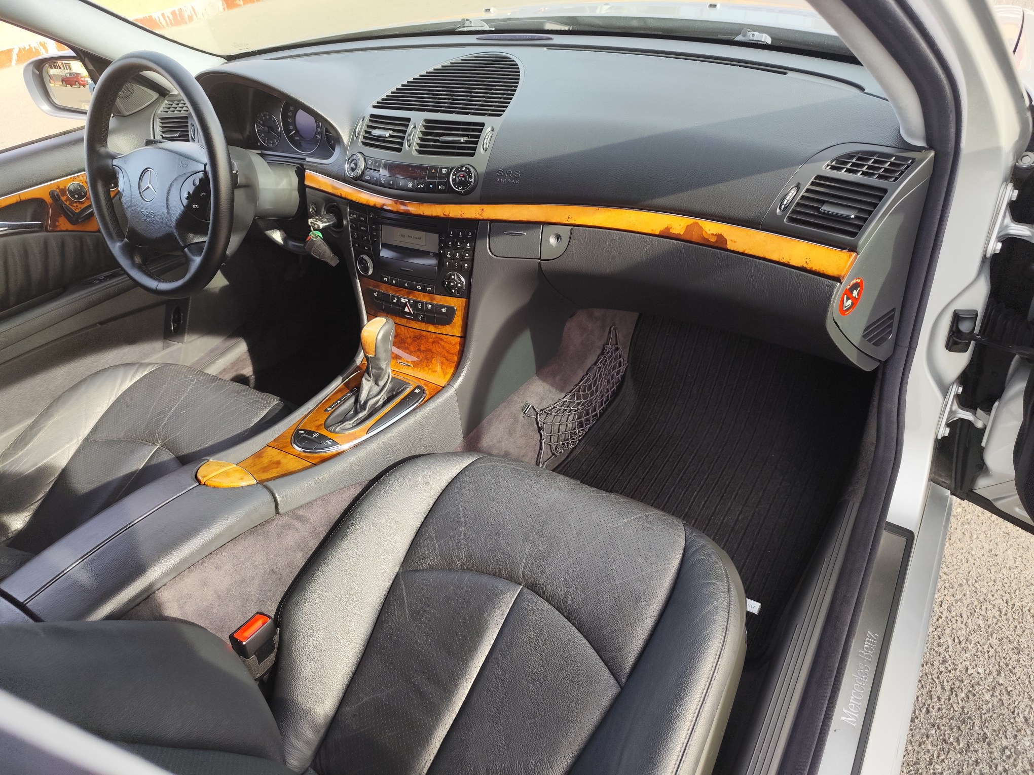 MERCEDES-BENZ E270 2.7 DIESEL 177 CV 2003 221.000 KM AUTOMATICO