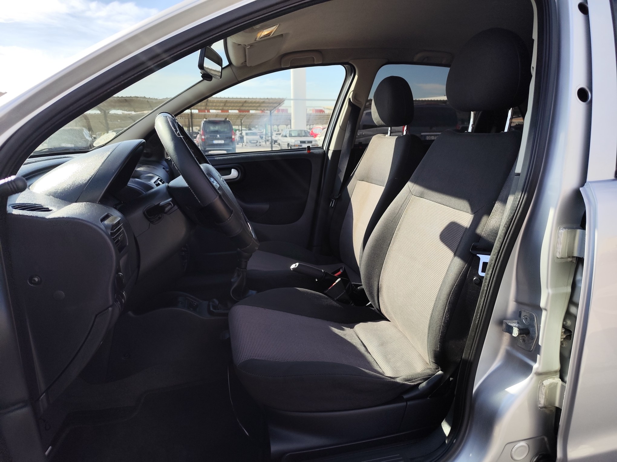 OPEL CORSA 1.2 GASOLINA 75 CV 126.000 KM 2004 MANUAL