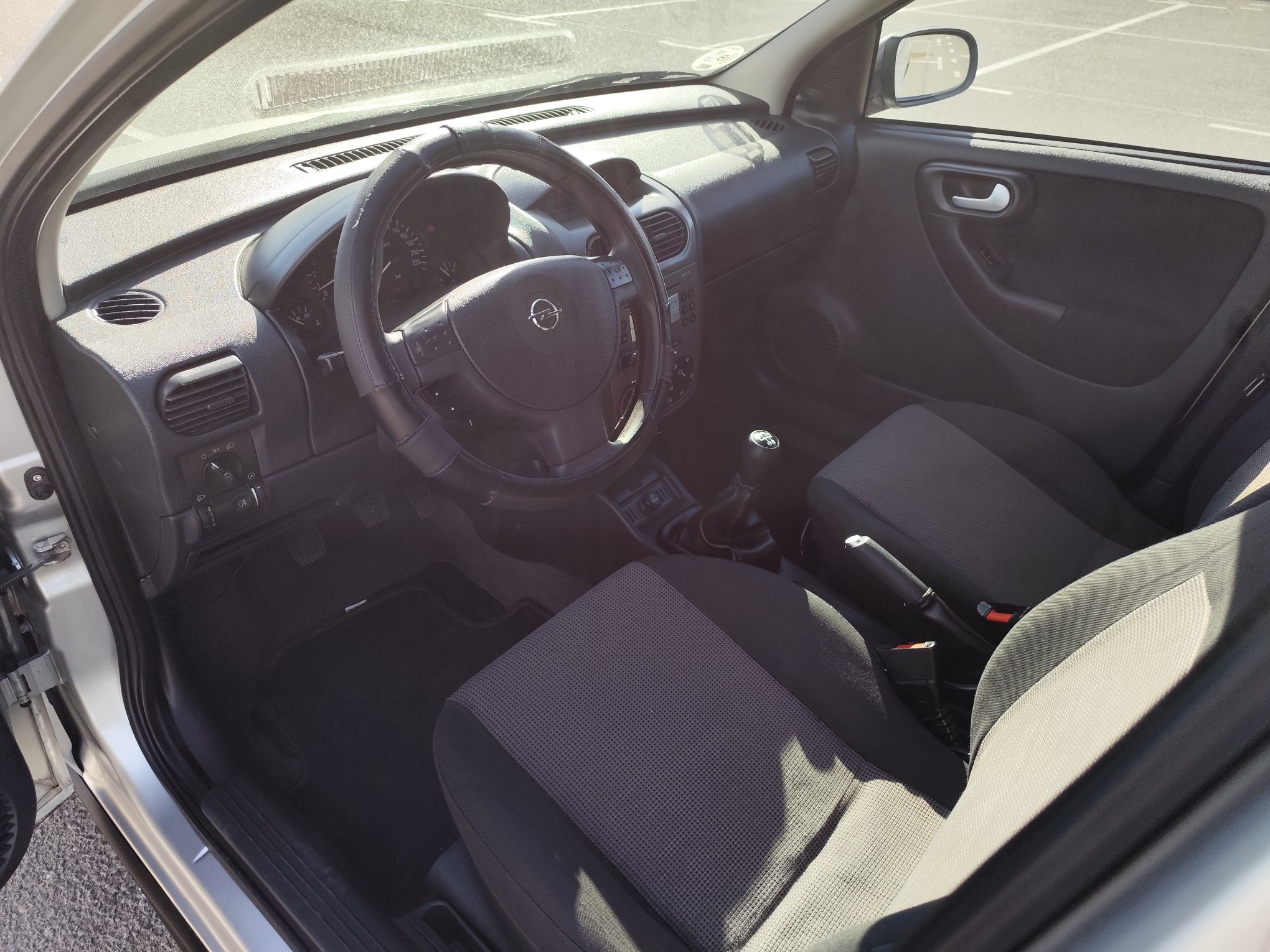 OPEL CORSA 1.2 GASOLINA 75 CV 126.000 KM 2004 MANUAL