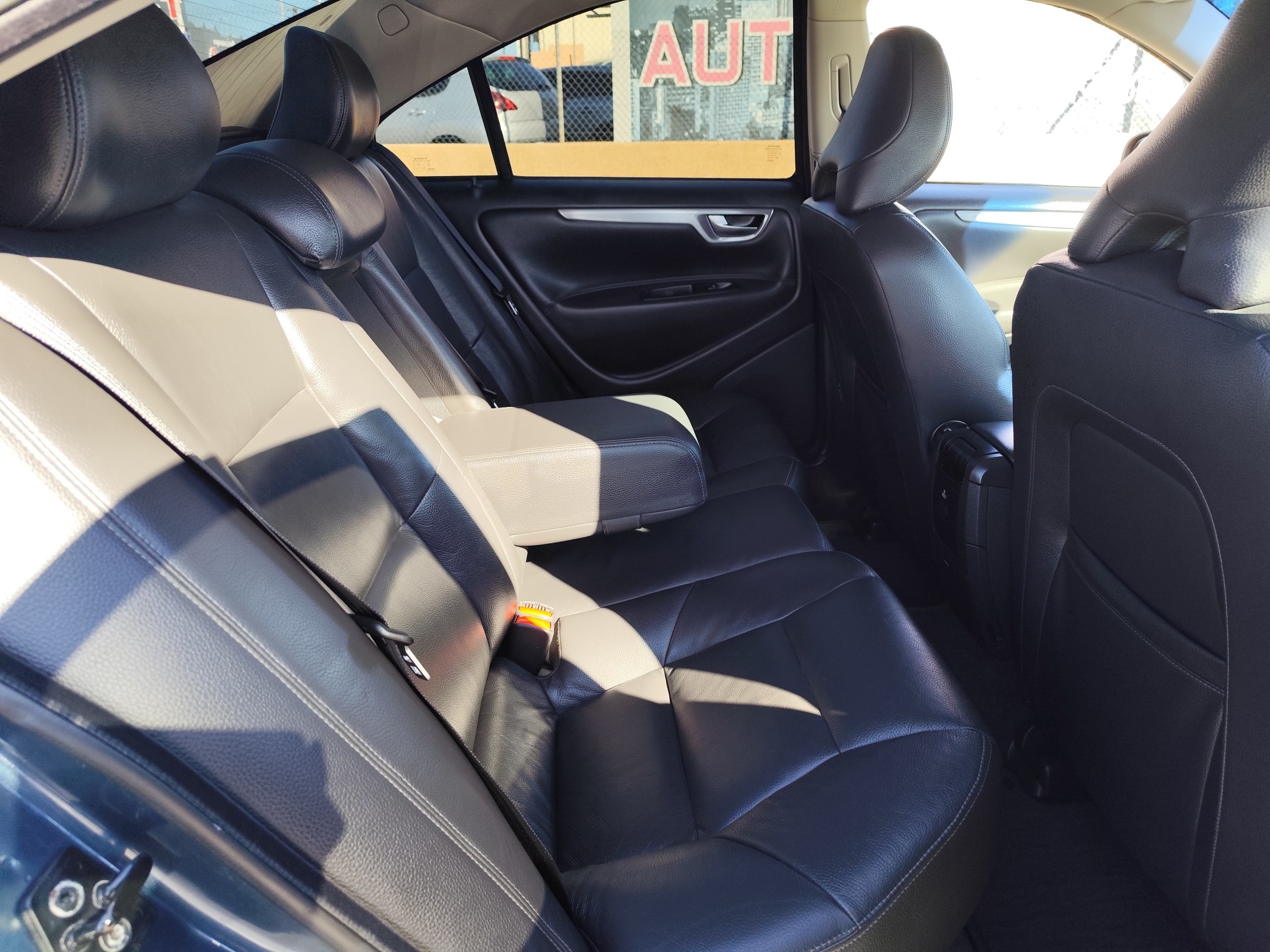 VOLVO S-60 2.4 DIESEL 163 CV 189.000 KM 2006 AUTOMATICO