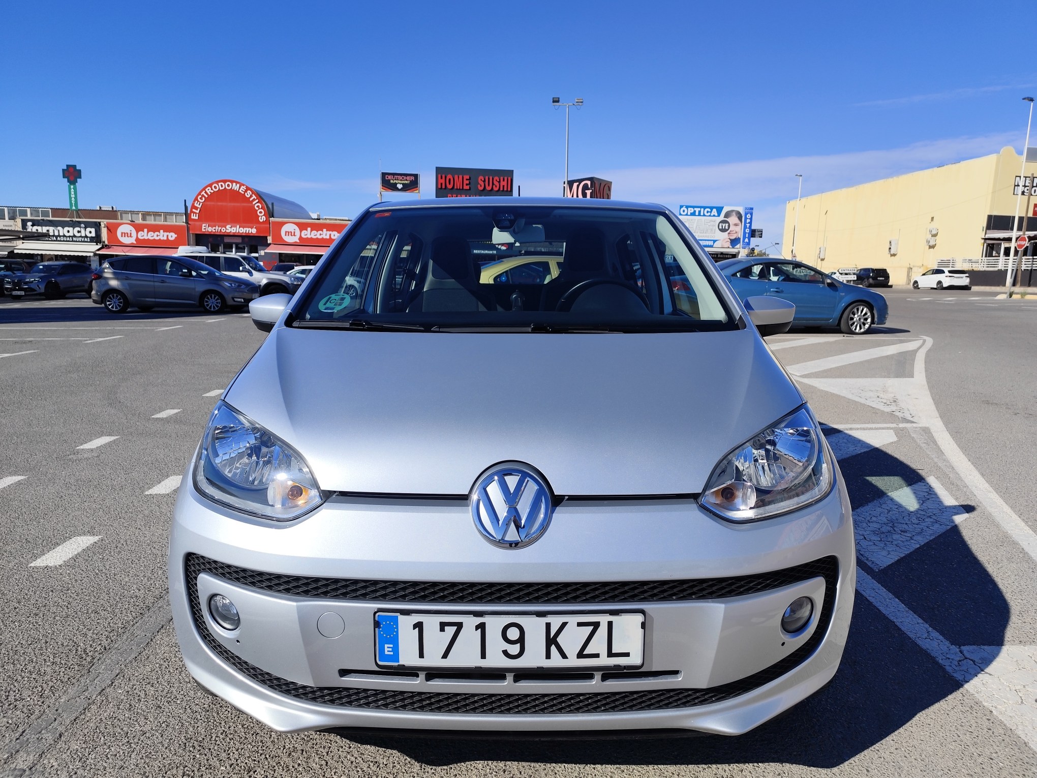 VOLKSWAGEN UP 1.0 GASOLINA 75 CV SOLO 35.000 KM 2016 MANUAL