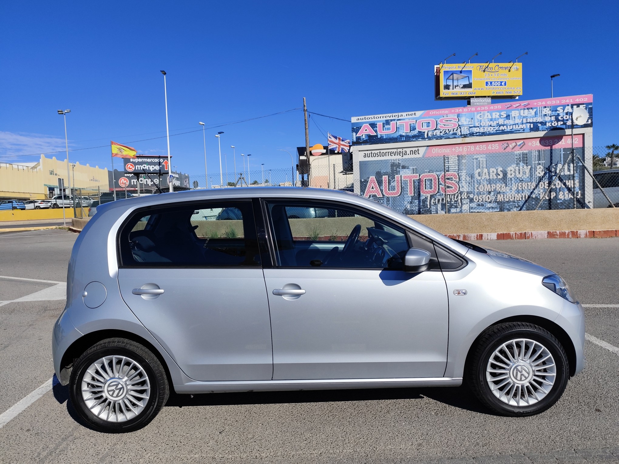 VOLKSWAGEN UP 1.0 GASOLINA 75 CV SOLO 35.000 KM 2016 MANUAL