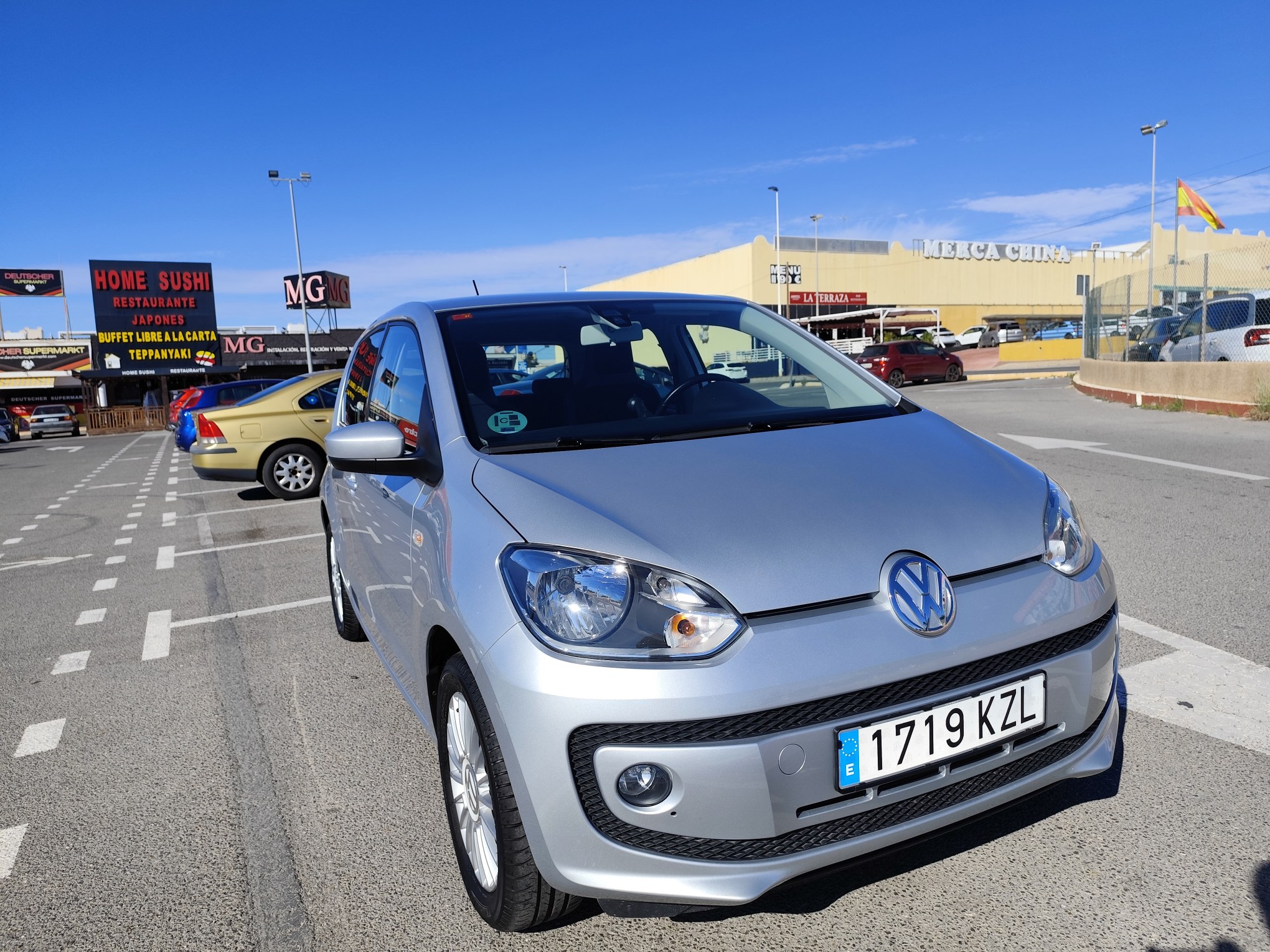 VOLKSWAGEN UP 1.0 GASOLINA 75 CV SOLO 35.000 KM 2016 MANUAL