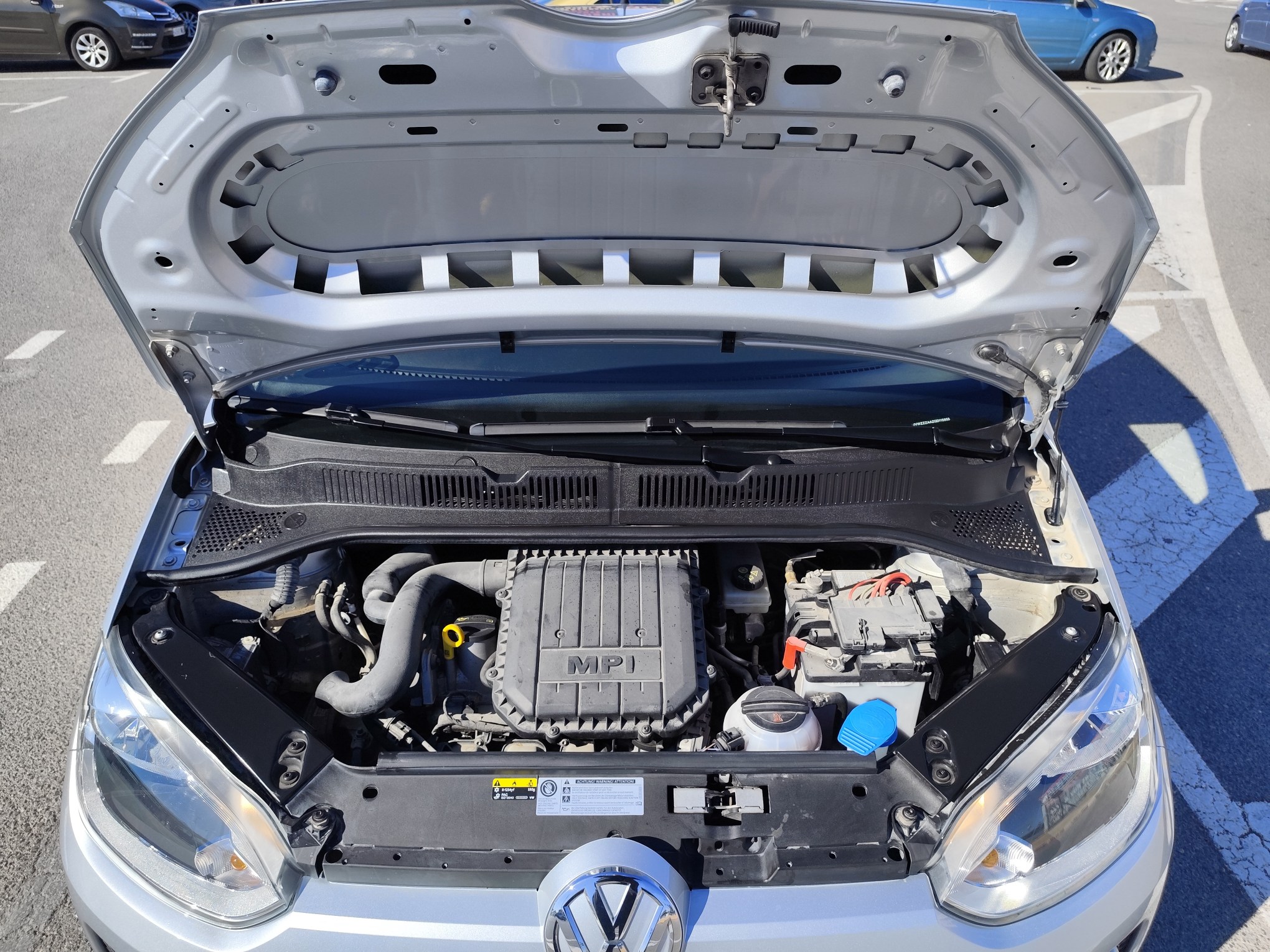 VOLKSWAGEN UP 1.0 GASOLINA 75 CV SOLO 35.000 KM 2016 MANUAL