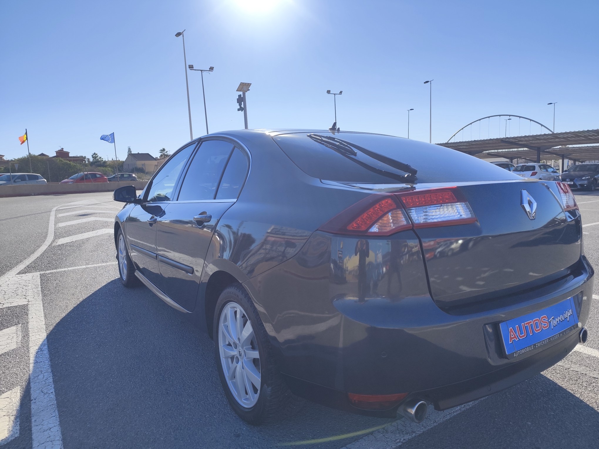 RENAULT LAGUNA 2.0 DIESEL 173 CV 199.000 KM 2011 AUTOMATICO