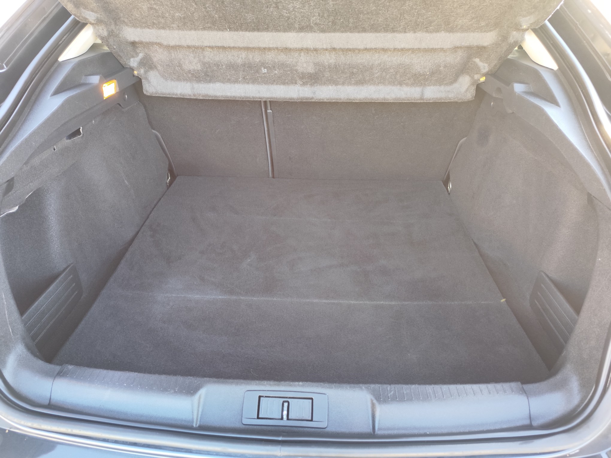 RENAULT LAGUNA 2.0 DIESEL 173 CV 199.000 KM 2011 AUTOMATICO