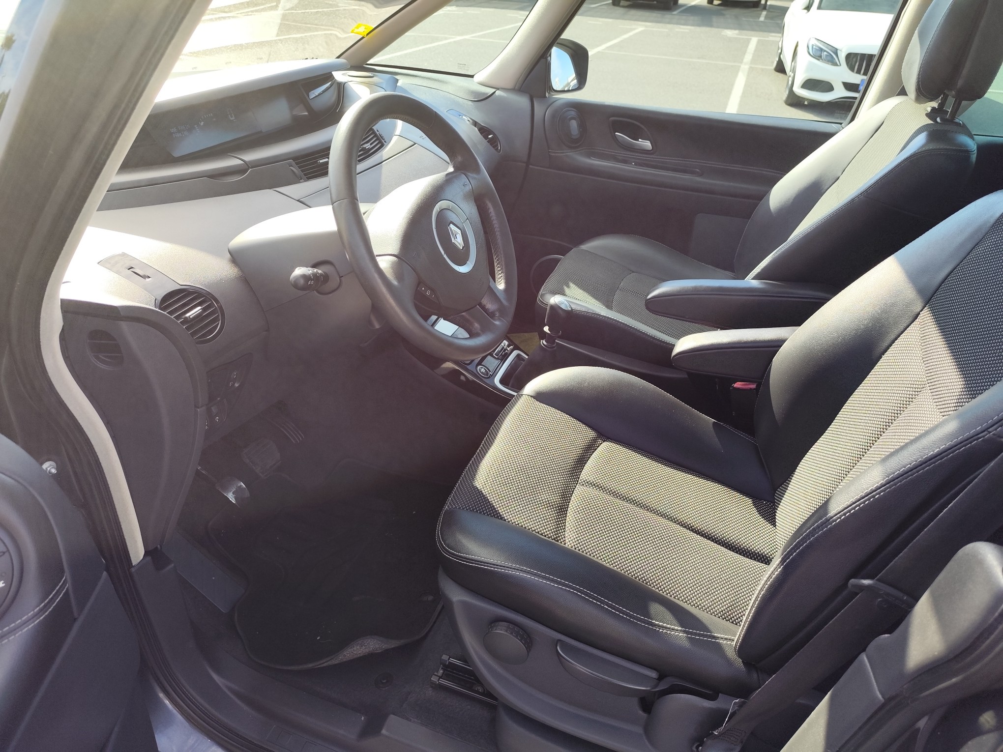 RENAULT ESPACE 2.0 DIESEL 130 CV 175.000 KM 2010 7 PLAZAS MANUAL