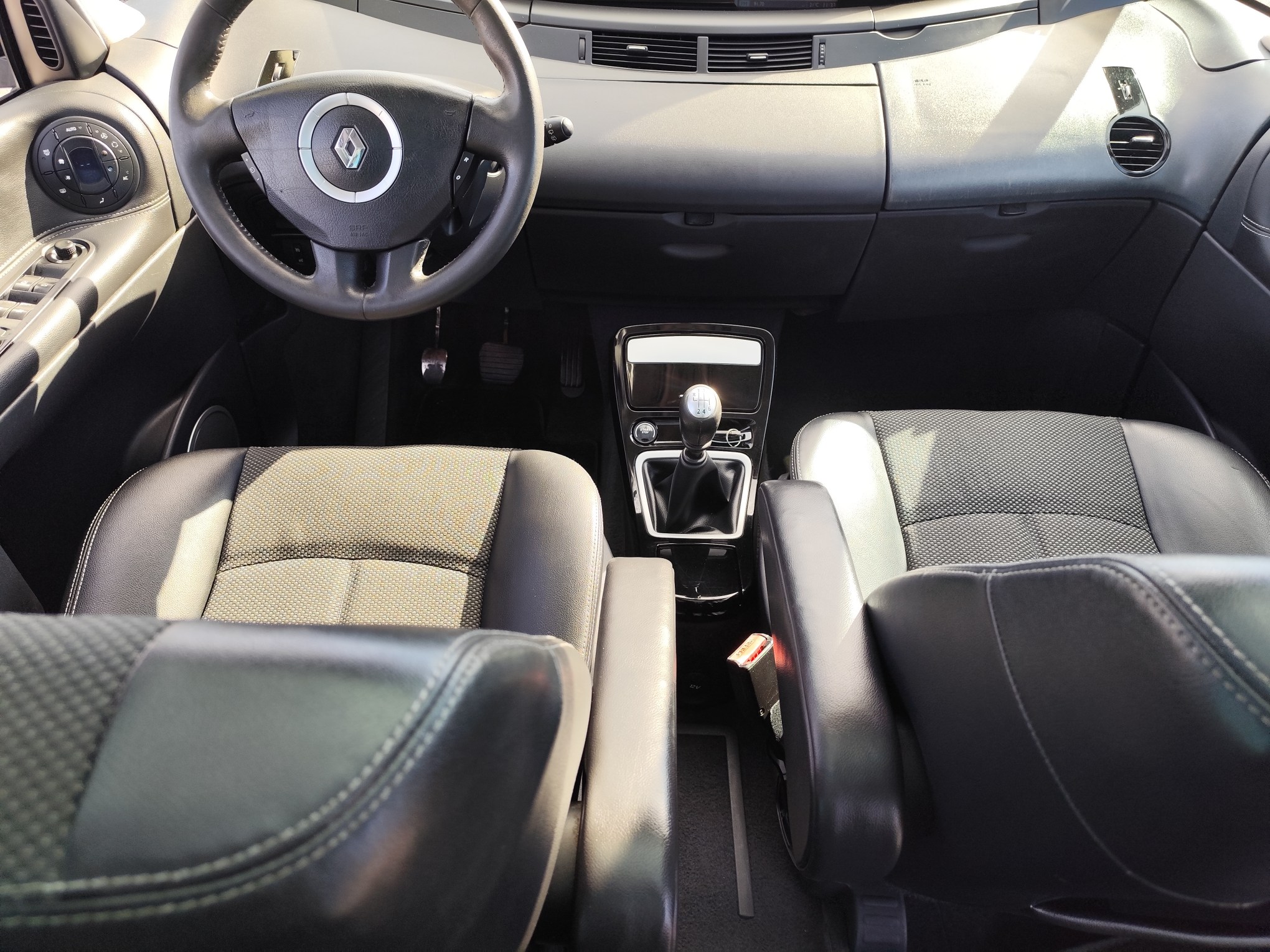 RENAULT ESPACE 2.0 DIESEL 130 CV 175.000 KM 2010 7 PLAZAS MANUAL