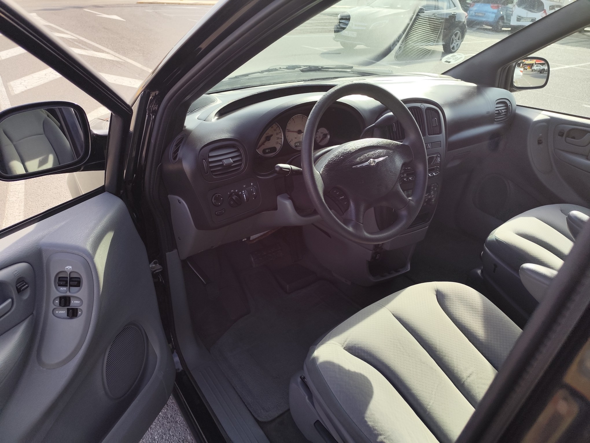 CHRYSLER GRAND VOYAGER 2.8 DIESEL 150 CV 184.000 KM 2007 AUTOMATICO 7 PLAZAS