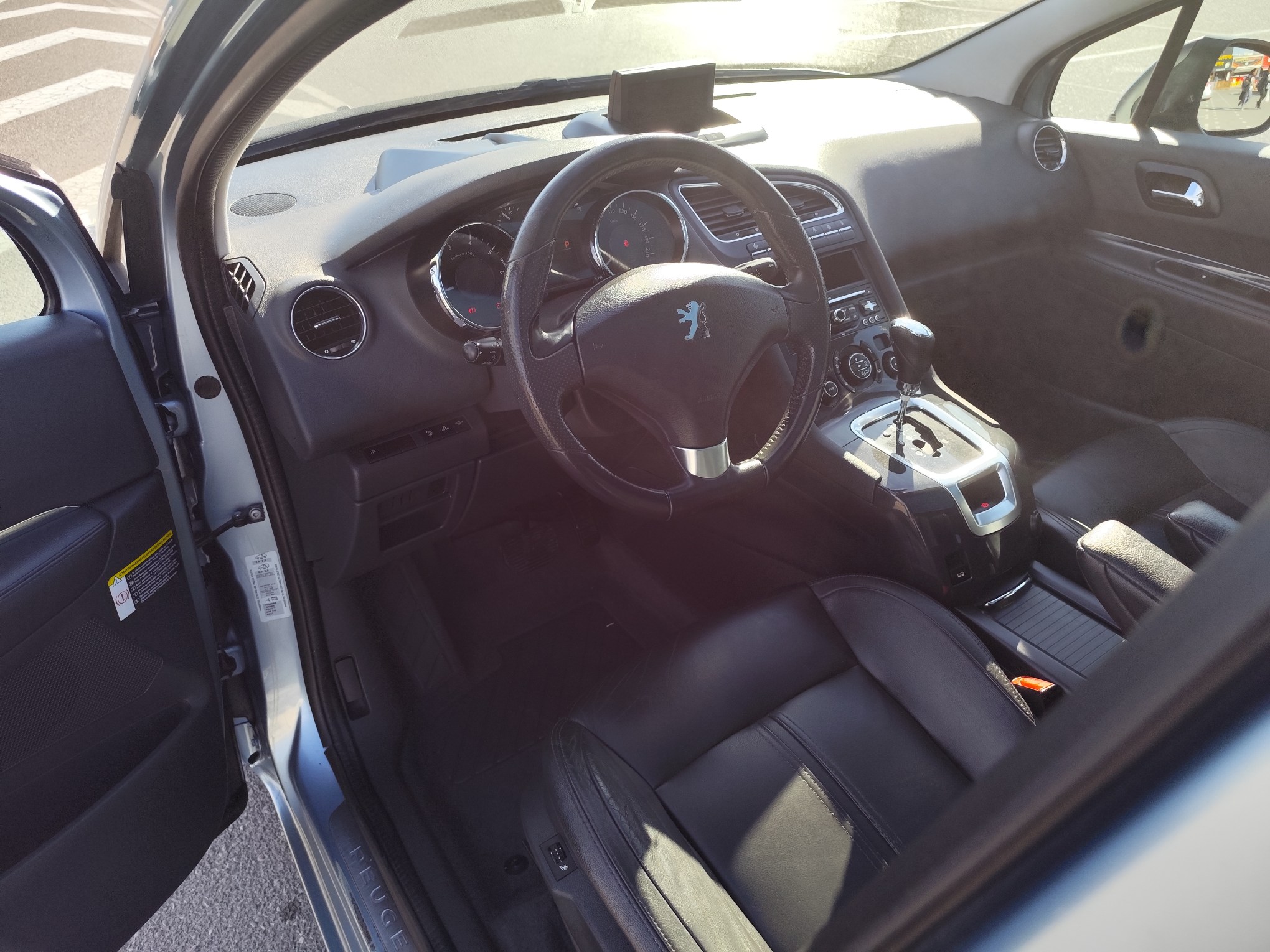 PEUGEOT 5008 1.6 GASOLINA 155 CV 2011 115.000 KM AUTOMATICO