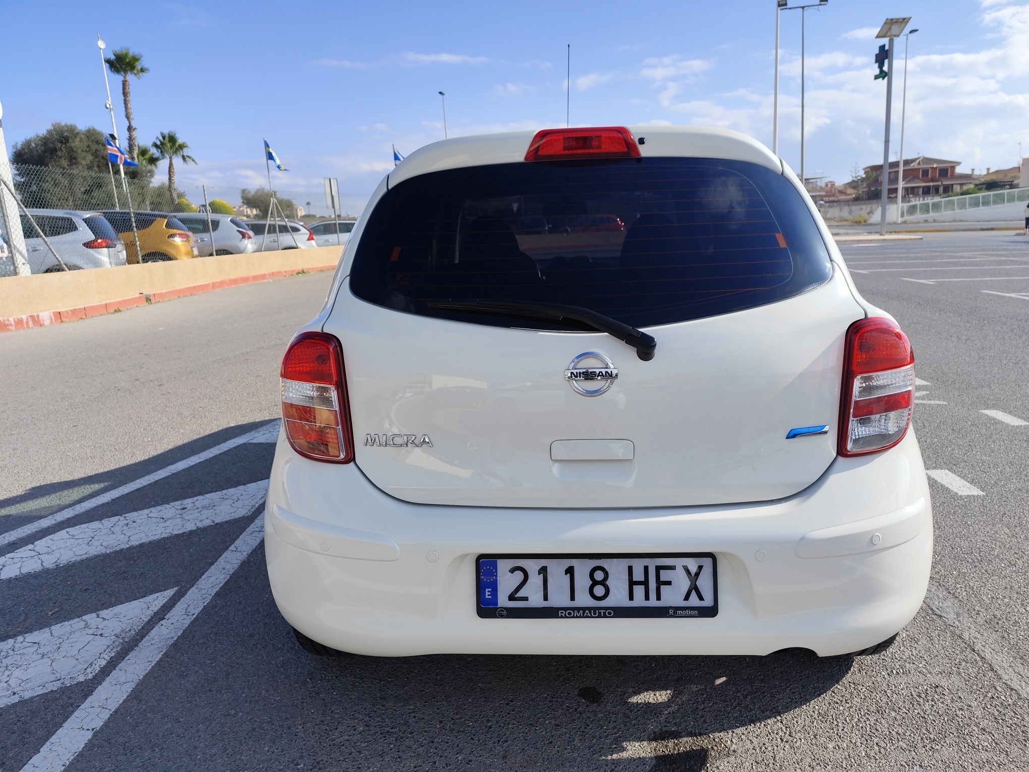 NISSAN MICRA 1.2 GASOLINA 80 CV 2011 100.000 KM AUTOMATICO