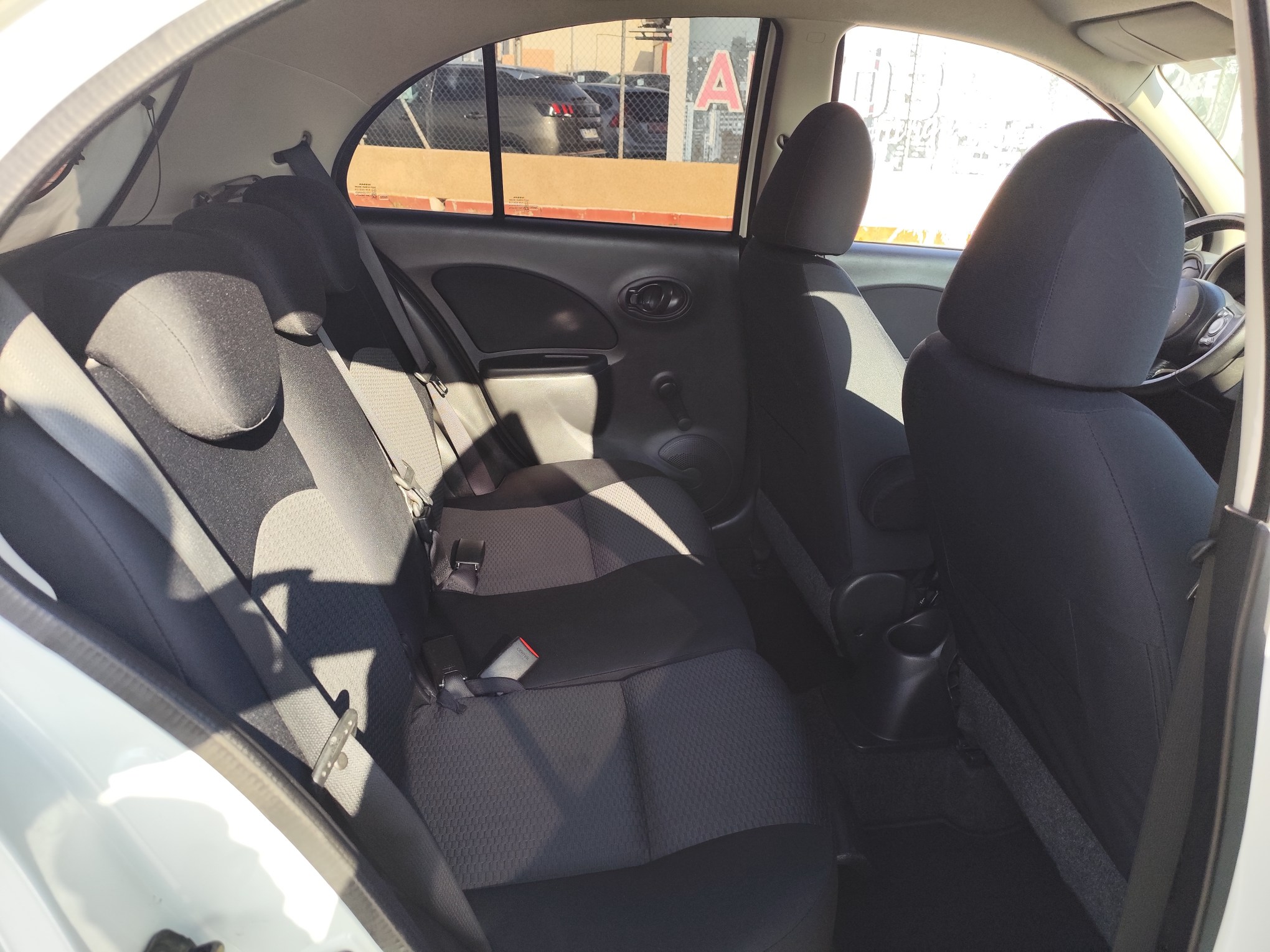 NISSAN MICRA 1.2 GASOLINA 80 CV 2011 100.000 KM AUTOMATICO