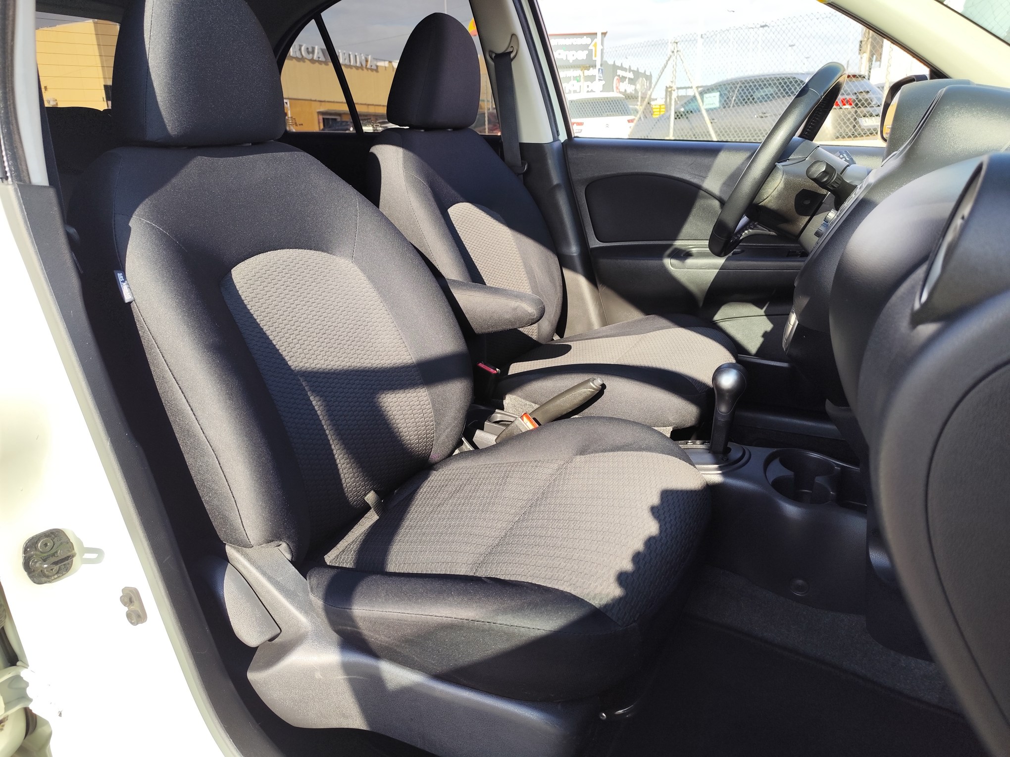 NISSAN MICRA 1.2 GASOLINA 80 CV 2011 100.000 KM AUTOMATICO