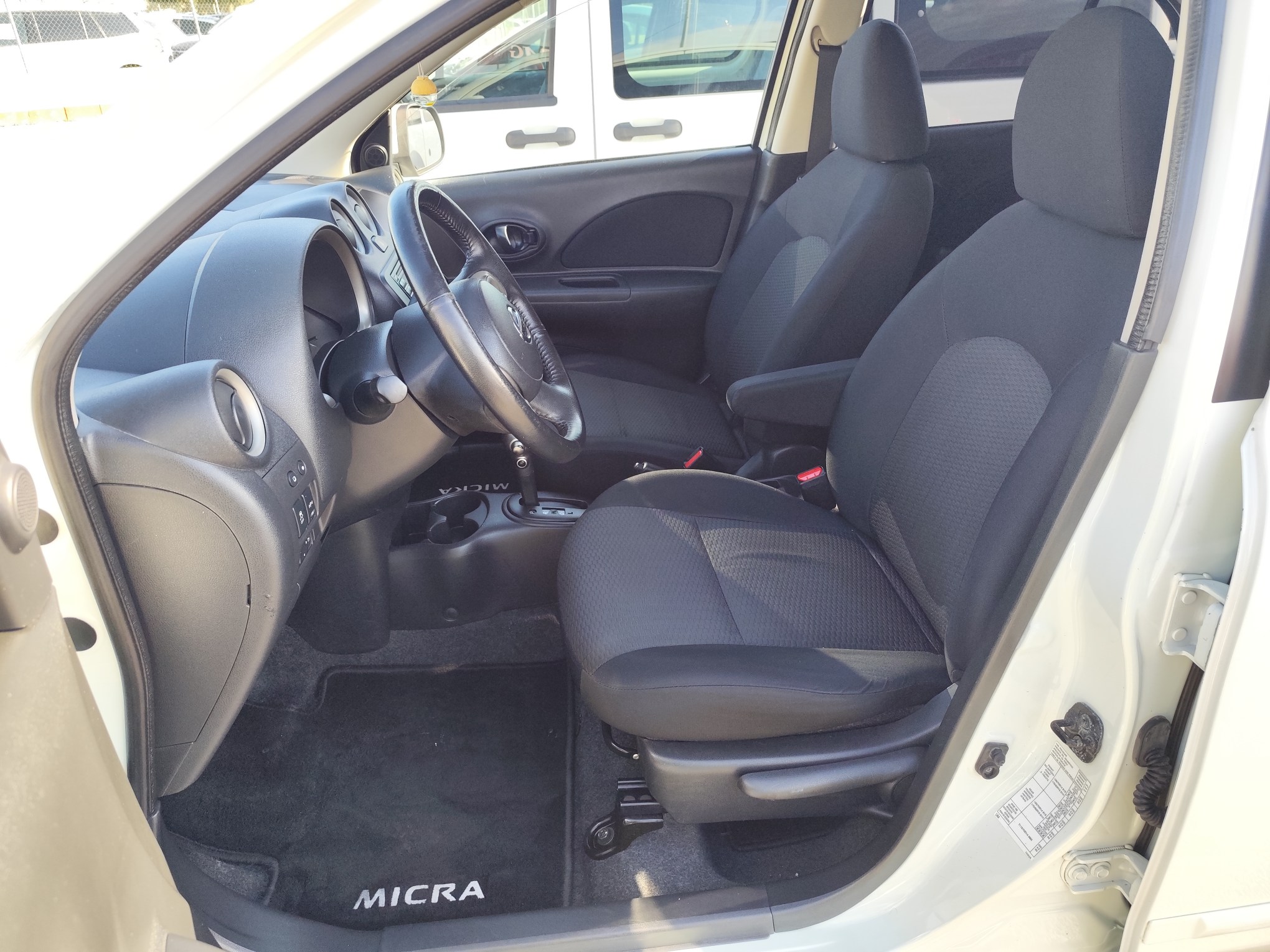 NISSAN MICRA 1.2 GASOLINA 80 CV 2011 100.000 KM AUTOMATICO