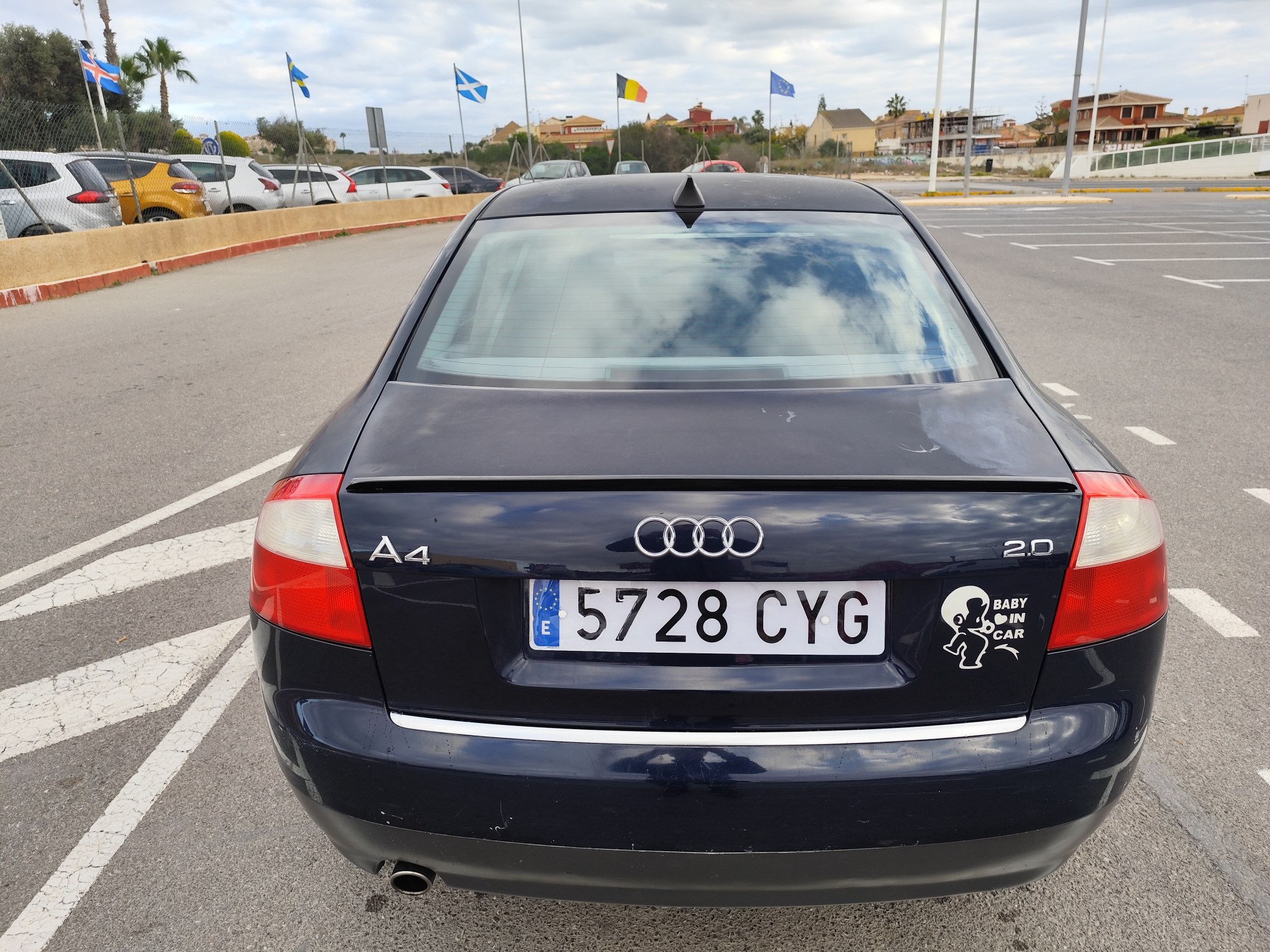 AUDI A-4 2.0 GASOLINA 130 CV 2004 233.000 KM MANUAL