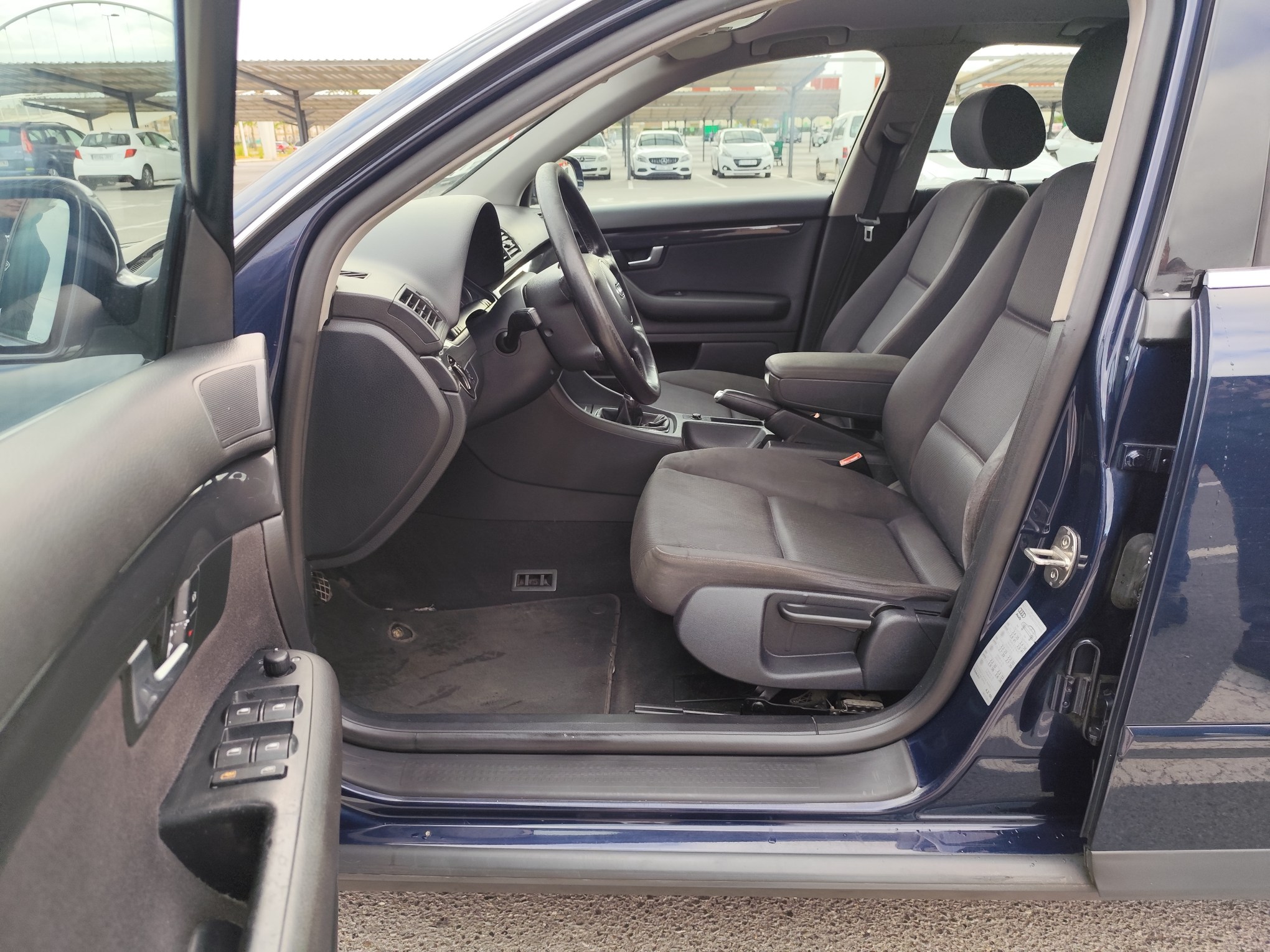 AUDI A-4 2.0 GASOLINA 130 CV 2004 233.000 KM MANUAL