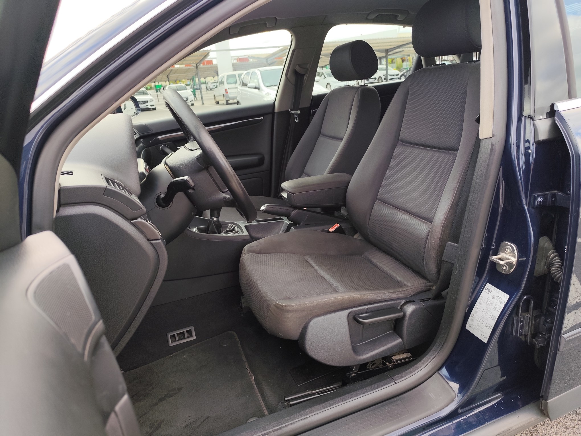 AUDI A-4 2.0 GASOLINA 130 CV 2004 233.000 KM MANUAL