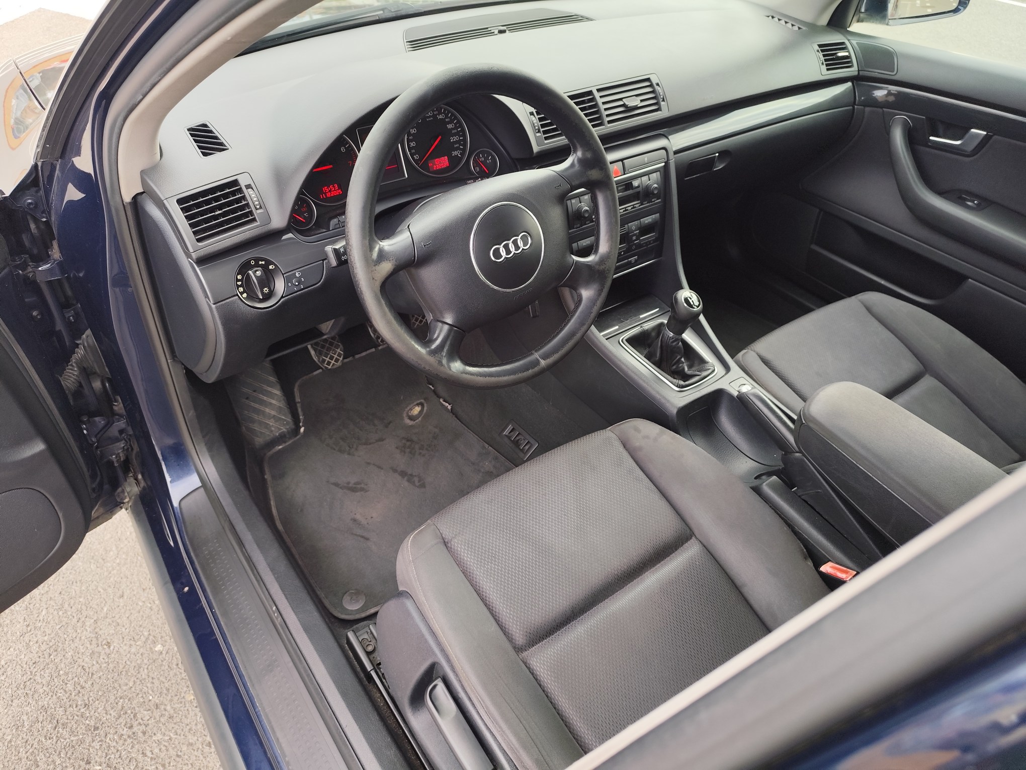 AUDI A-4 2.0 GASOLINA 130 CV 2004 233.000 KM MANUAL