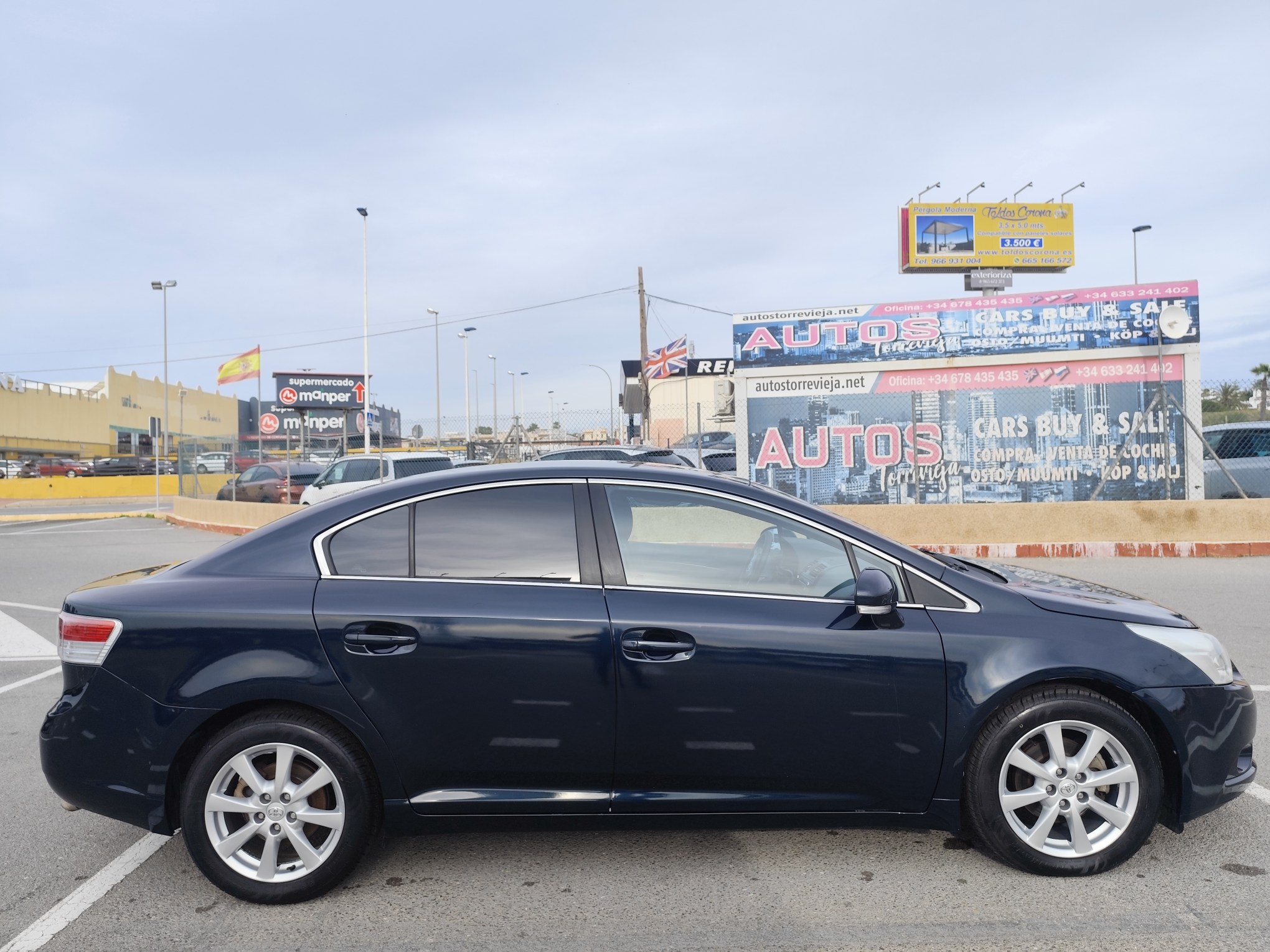 TOYOTA AVENSIS 2.0 DIESEL 126 CV 213.000 KM 2011 MANUAL
