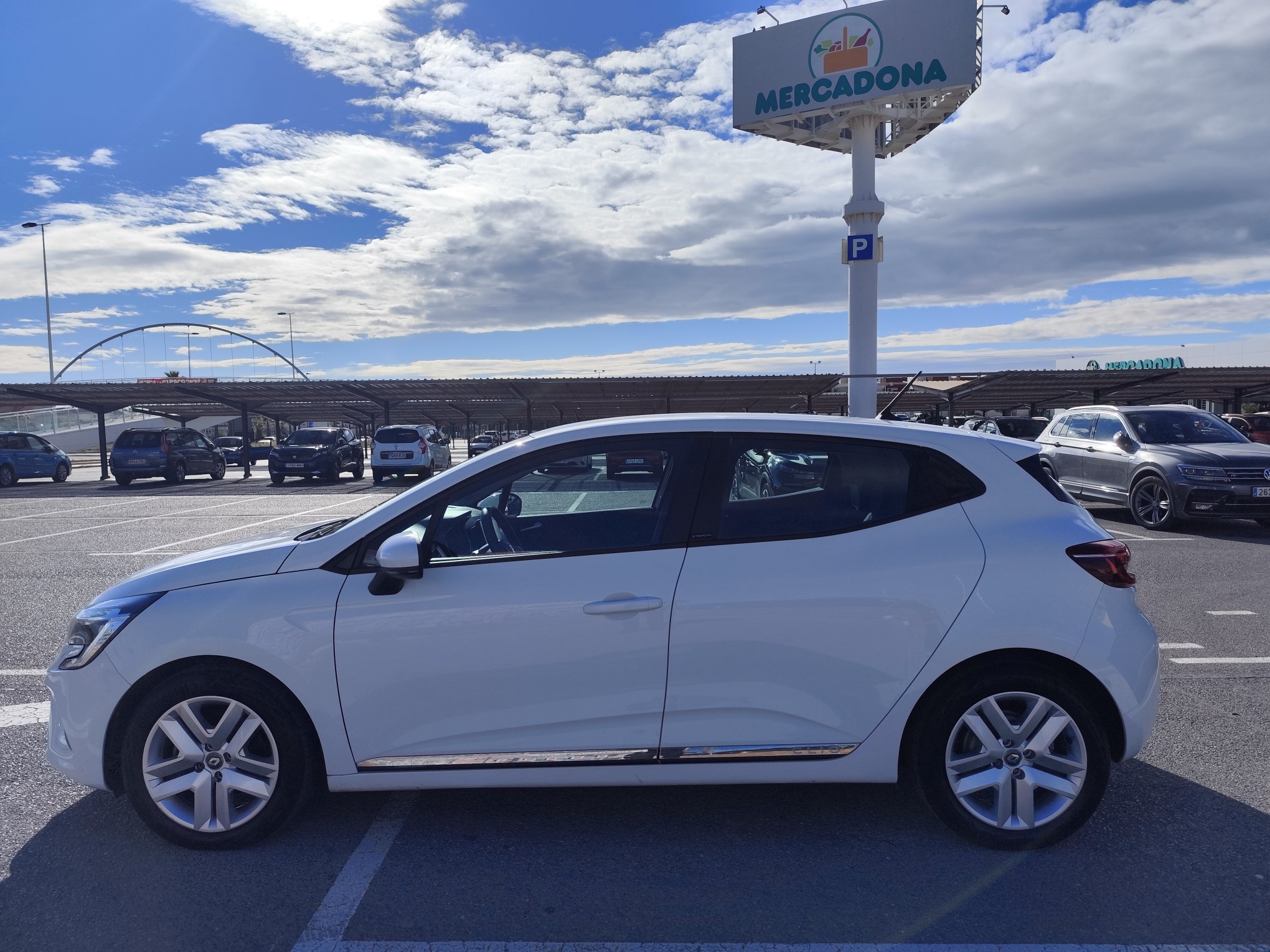 RENAULT CLIO E-TECH HYBRID 1.6 GASOLINA 140 CV 2021 113.000 KM AUTOMATICO