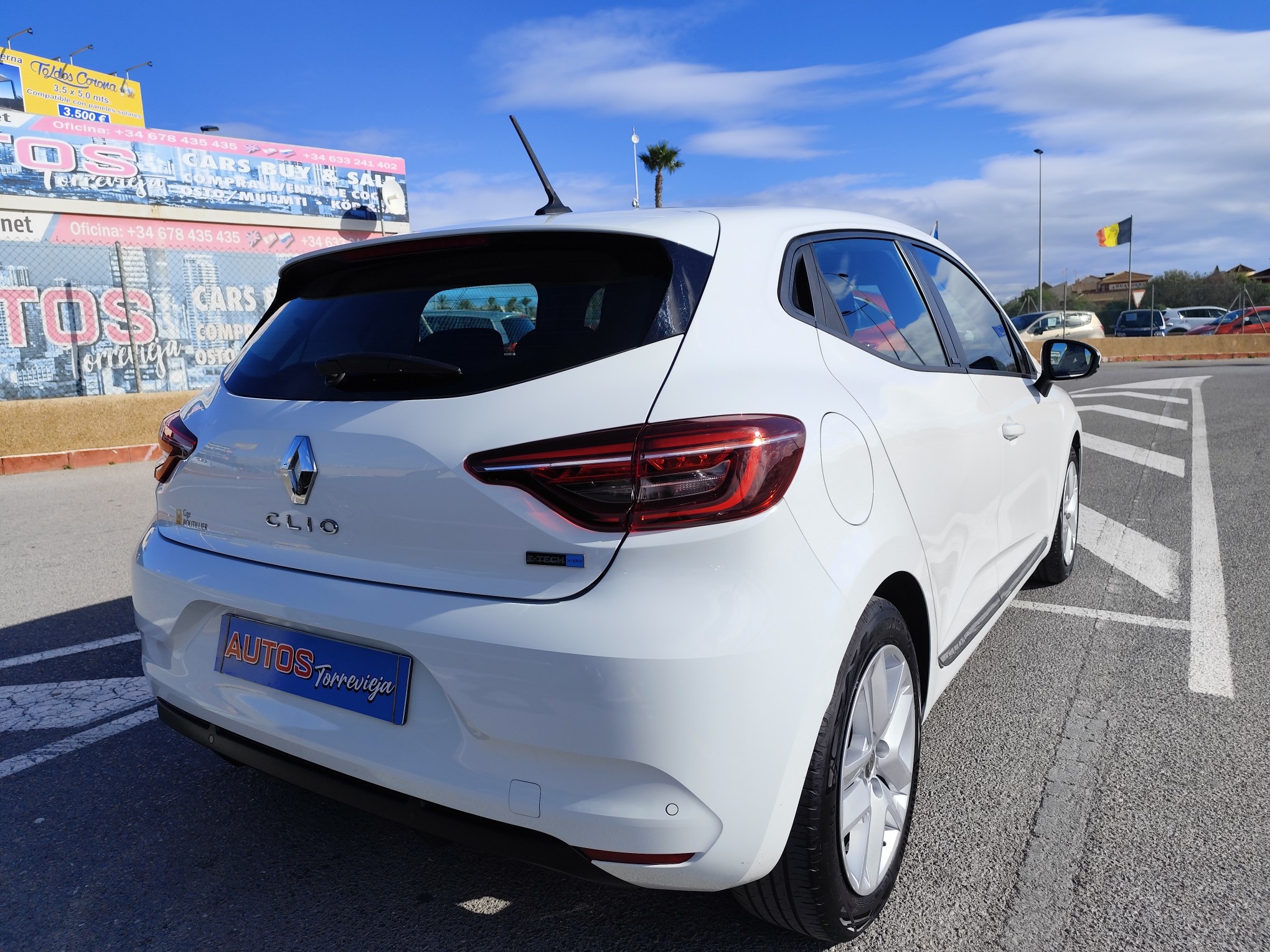 RENAULT CLIO E-TECH HYBRID 1.6 GASOLINA 140 CV 2021 113.000 KM AUTOMATICO