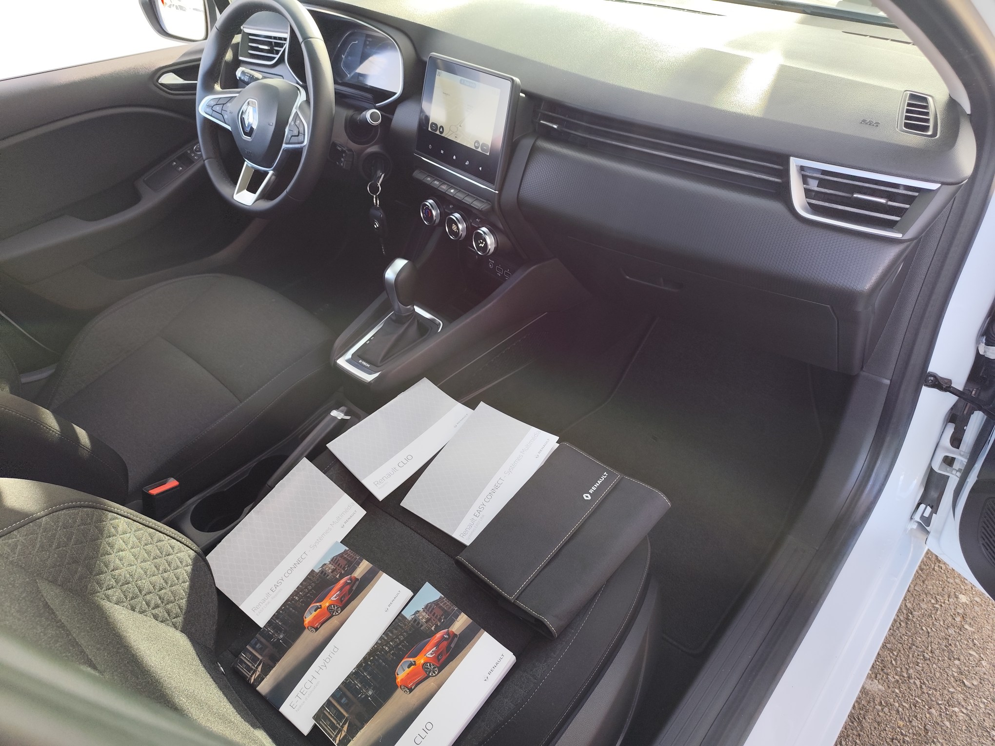 RENAULT CLIO E-TECH HYBRID 1.6 GASOLINA 140 CV 2021 113.000 KM AUTOMATICO