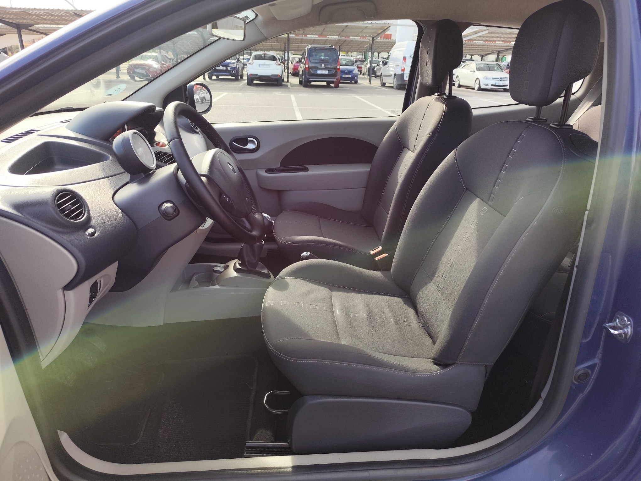 RENAULT TWINGO 1.2 GASOLINA 75 CV SOLO 42.000 KM 2008 MANUAL