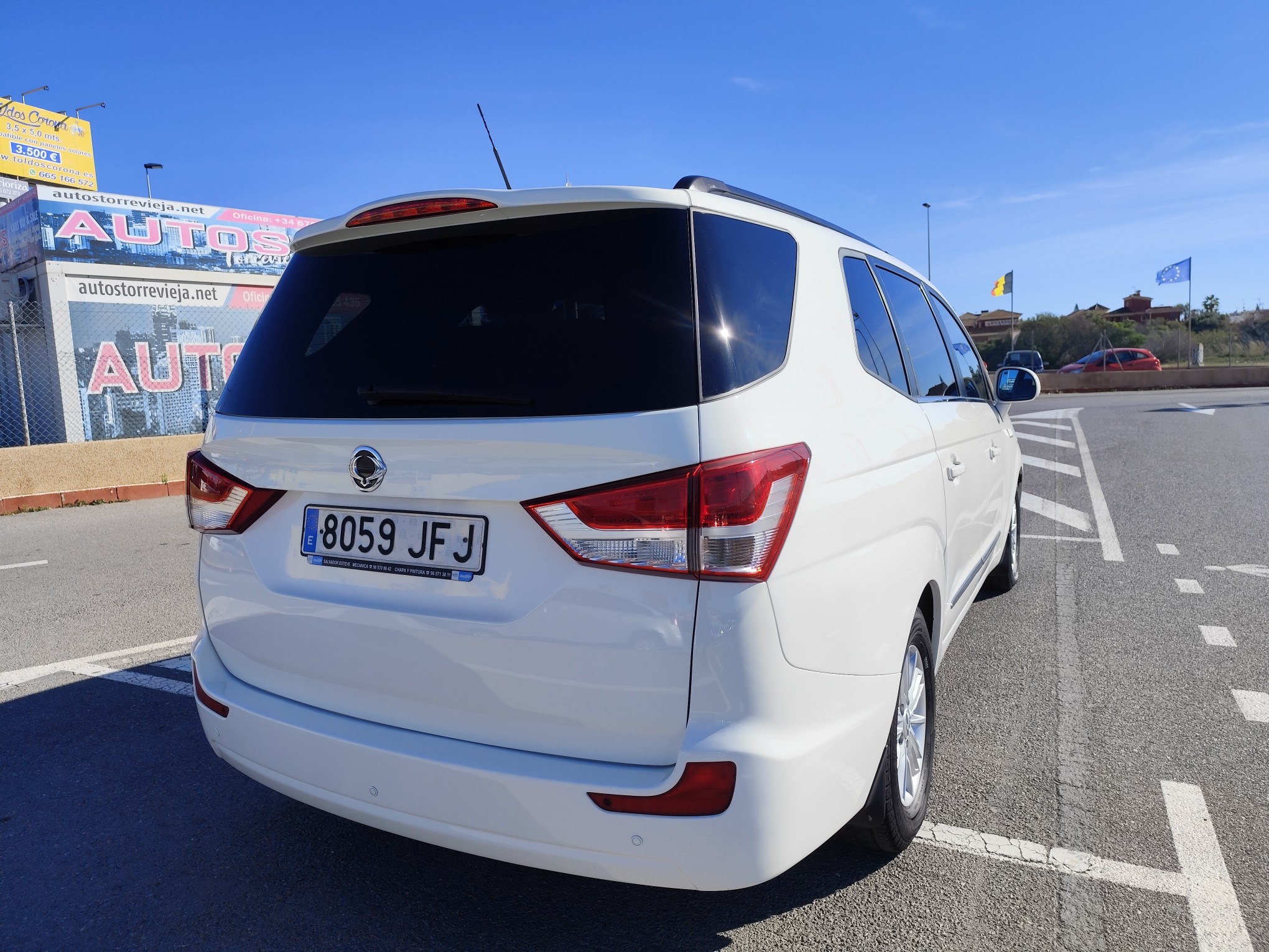 SSANGYONG RODIUS 2.0 DIESEL 155 CV  2015 250.000 KM AUTOMATICO 7 PLAZAS