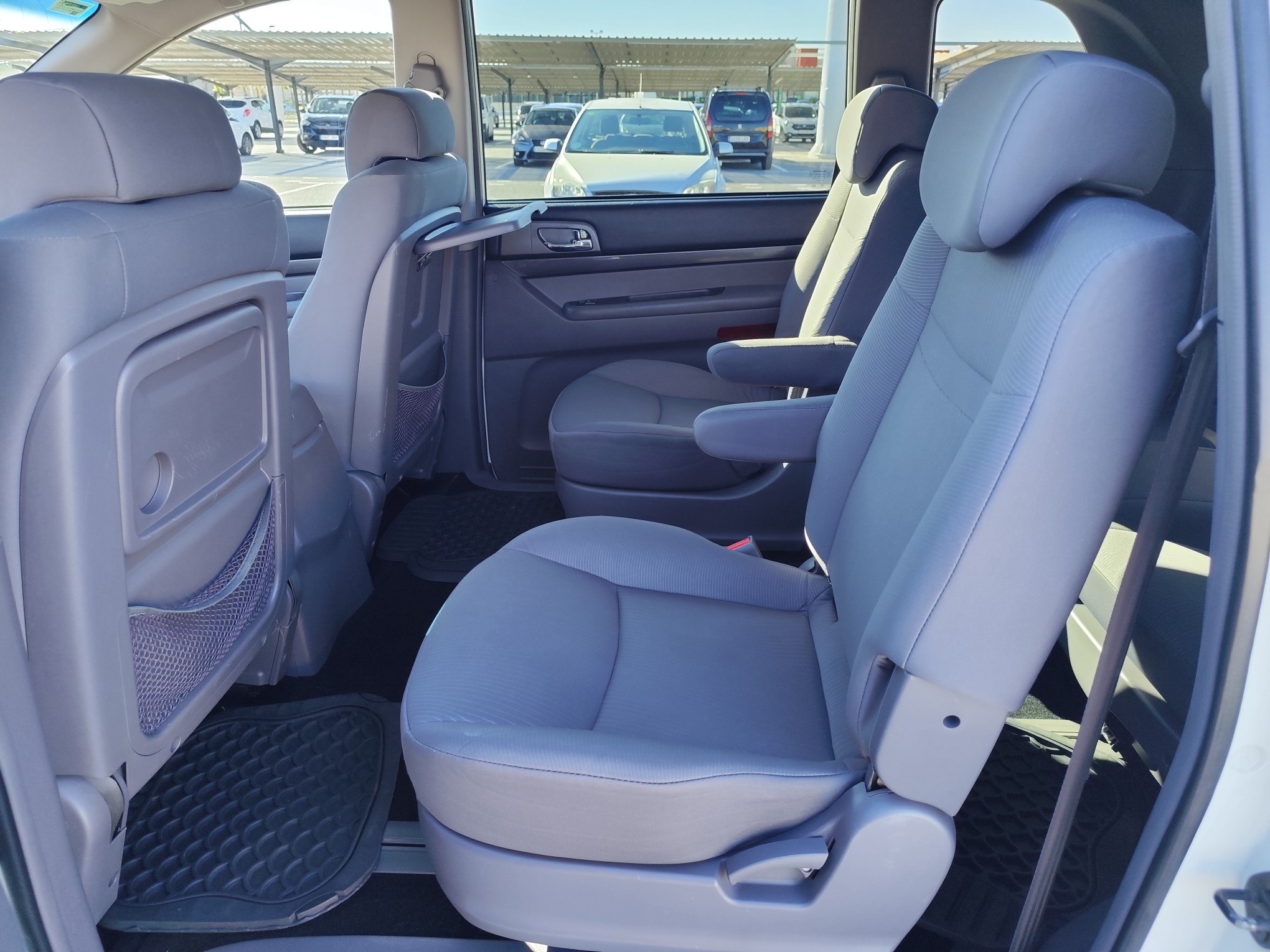 SSANGYONG RODIUS 2.0 DIESEL 155 CV  2015 250.000 KM AUTOMATICO 7 PLAZAS