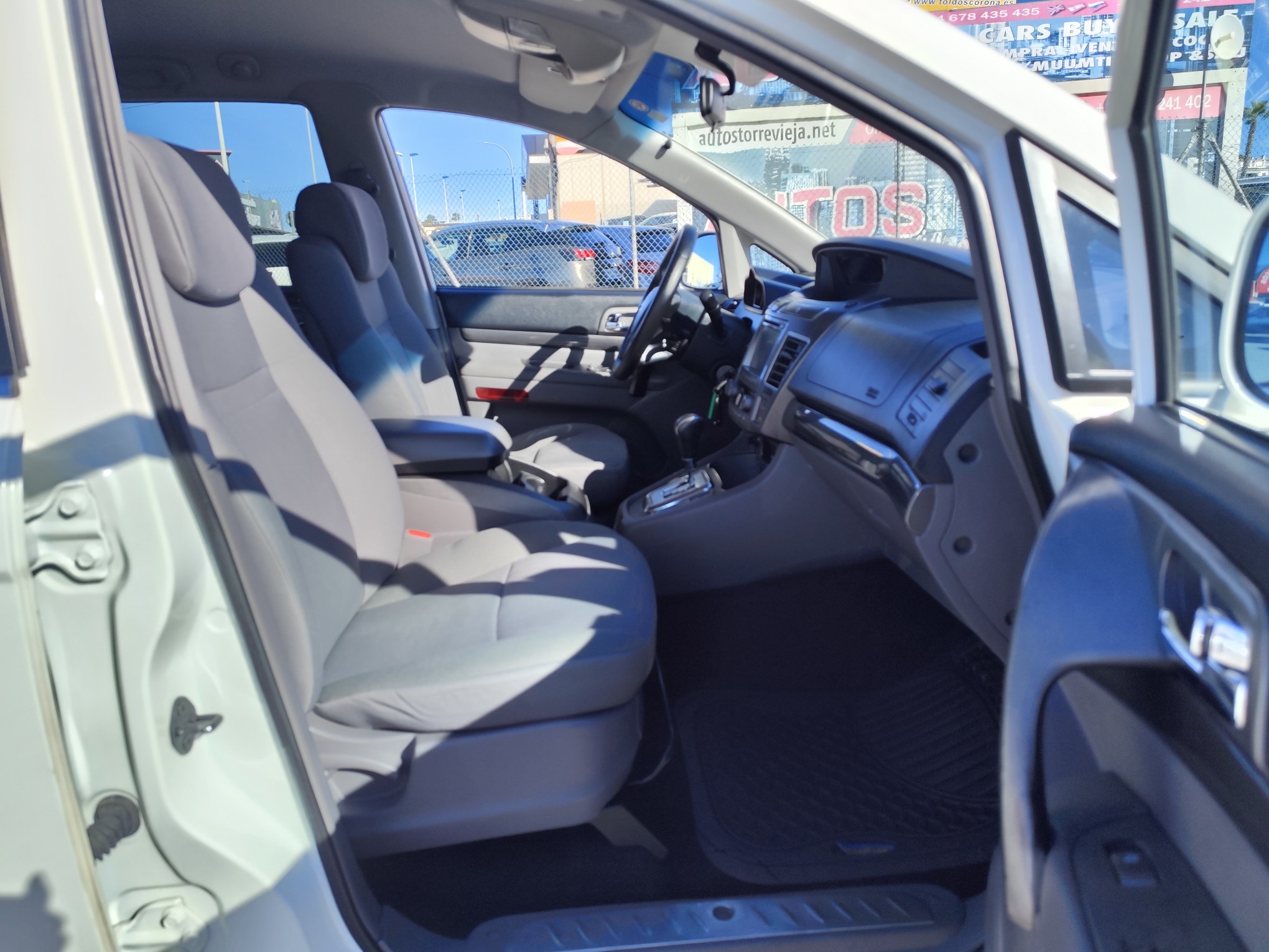 SSANGYONG RODIUS 2.0 DIESEL 155 CV  2015 250.000 KM AUTOMATICO 7 PLAZAS