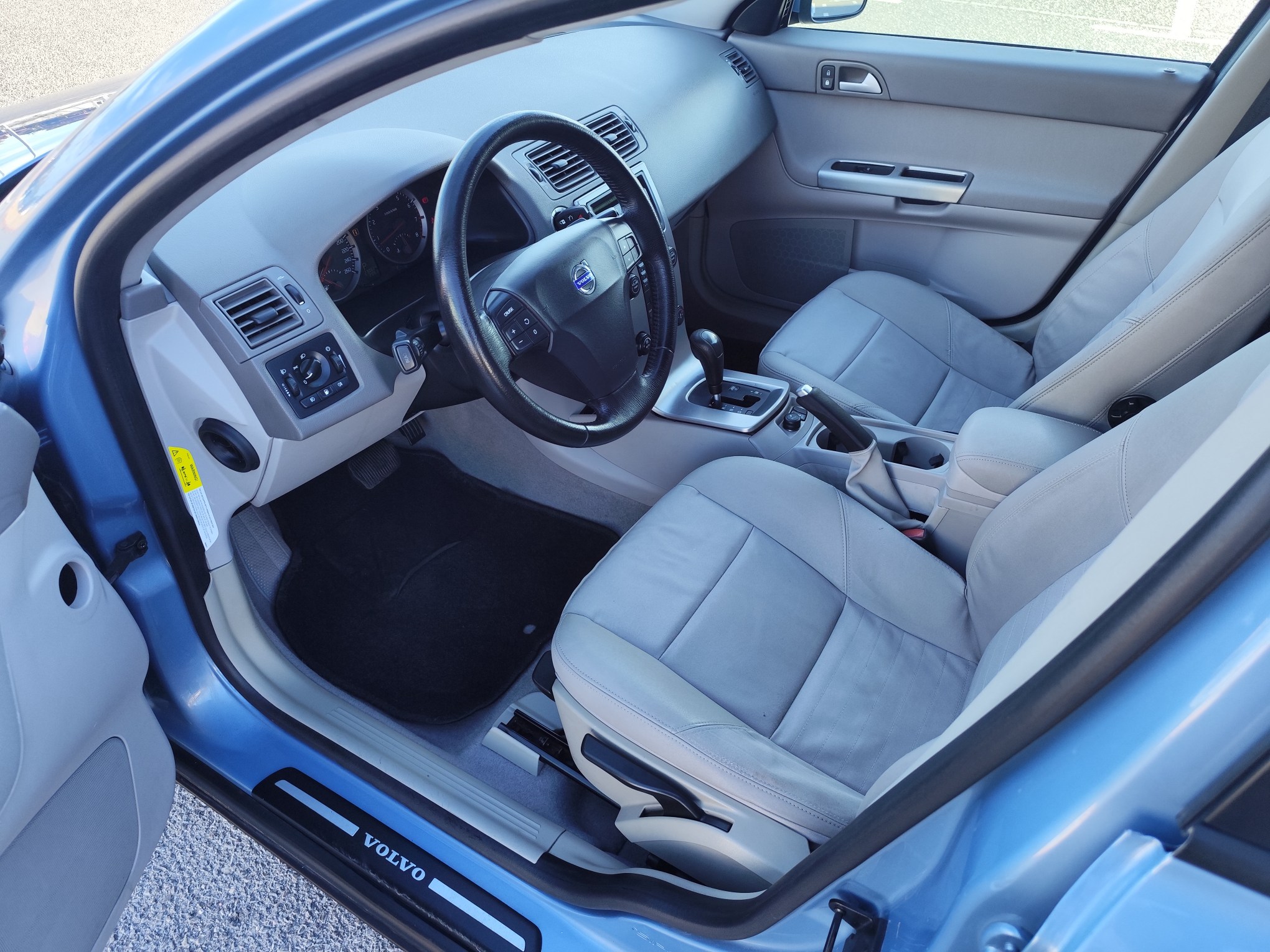 VOLVO S40 2.4 GASOLINA 140 CV 2004 230.000 KM AUTOMATICO