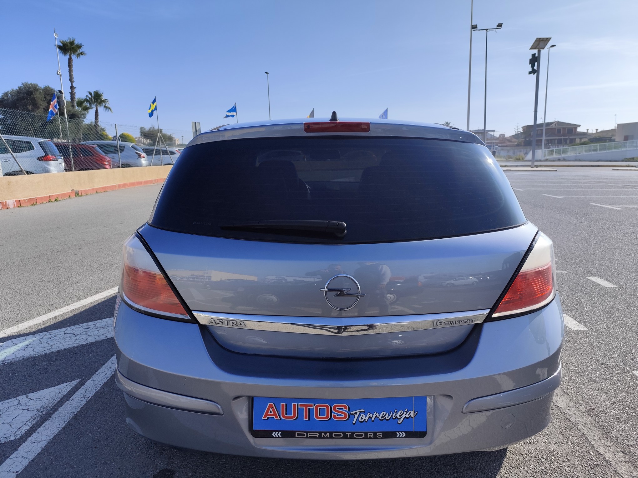 OPEL ASTRA 1.6 GASOLINA 105 CV 2006 154.000 KM AUTOMATICO