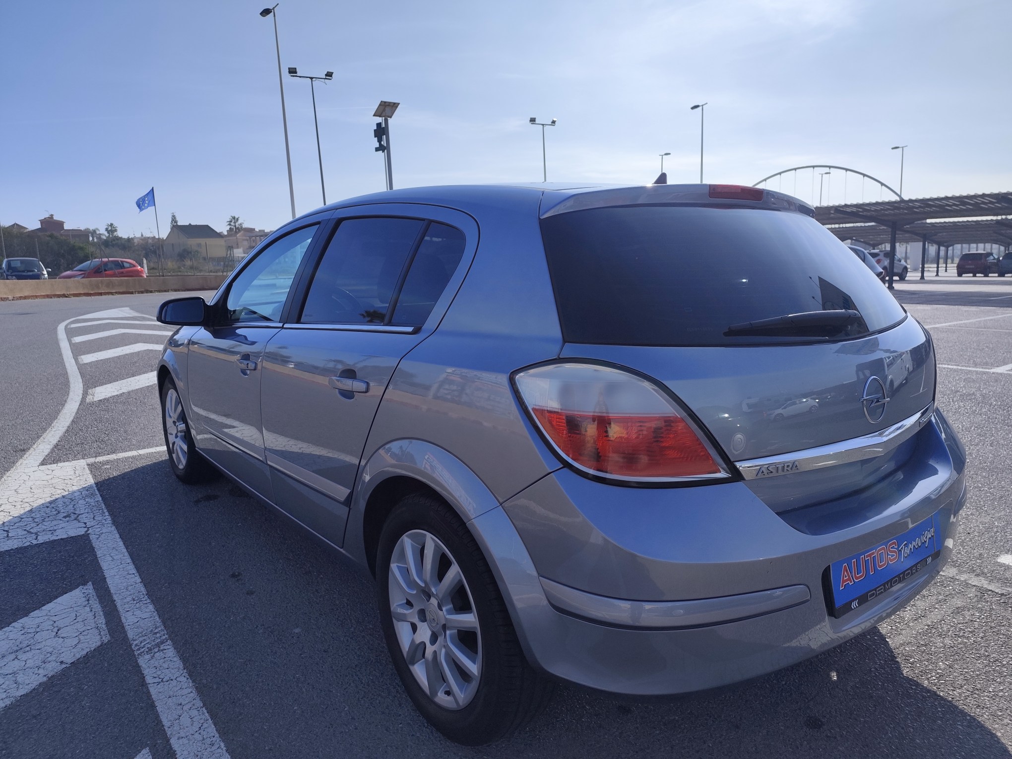 OPEL ASTRA 1.6 GASOLINA 105 CV 2006 154.000 KM AUTOMATICO