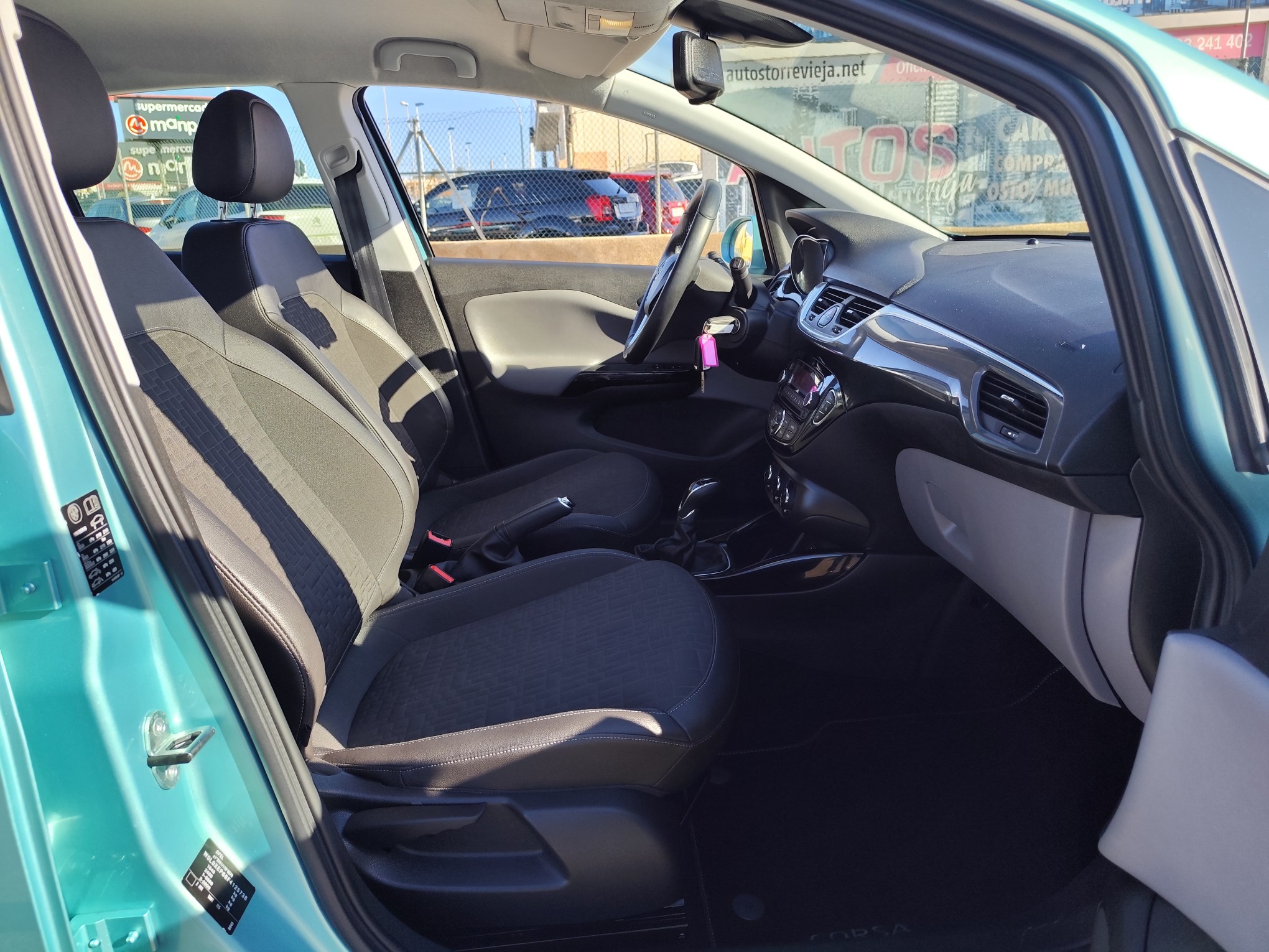 OPEL CORSA 1.4 GASOLINA 90 CV SOLO 85.000 KM 2015 AUTOMATICO