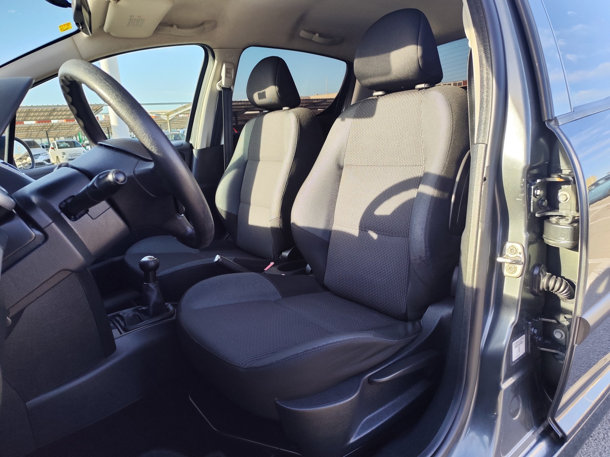 PEUGEOT 207 1.4 GASOLINA 73 CV 2010 143.000 KM MANUAL