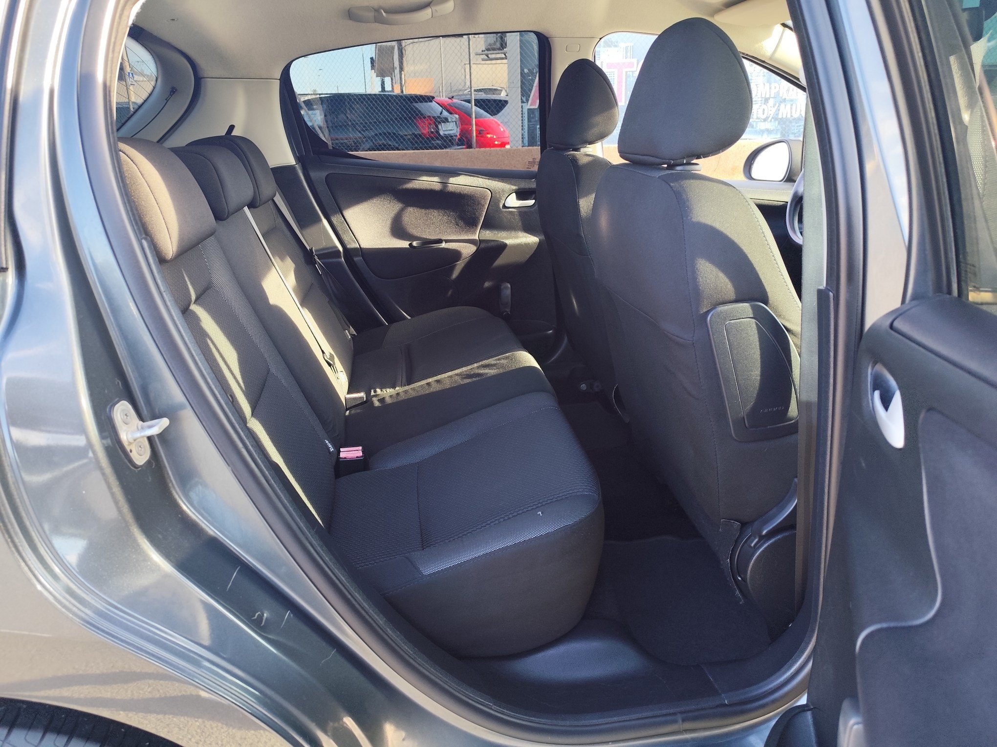 PEUGEOT 207 1.4 GASOLINA 73 CV 2010 143.000 KM MANUAL