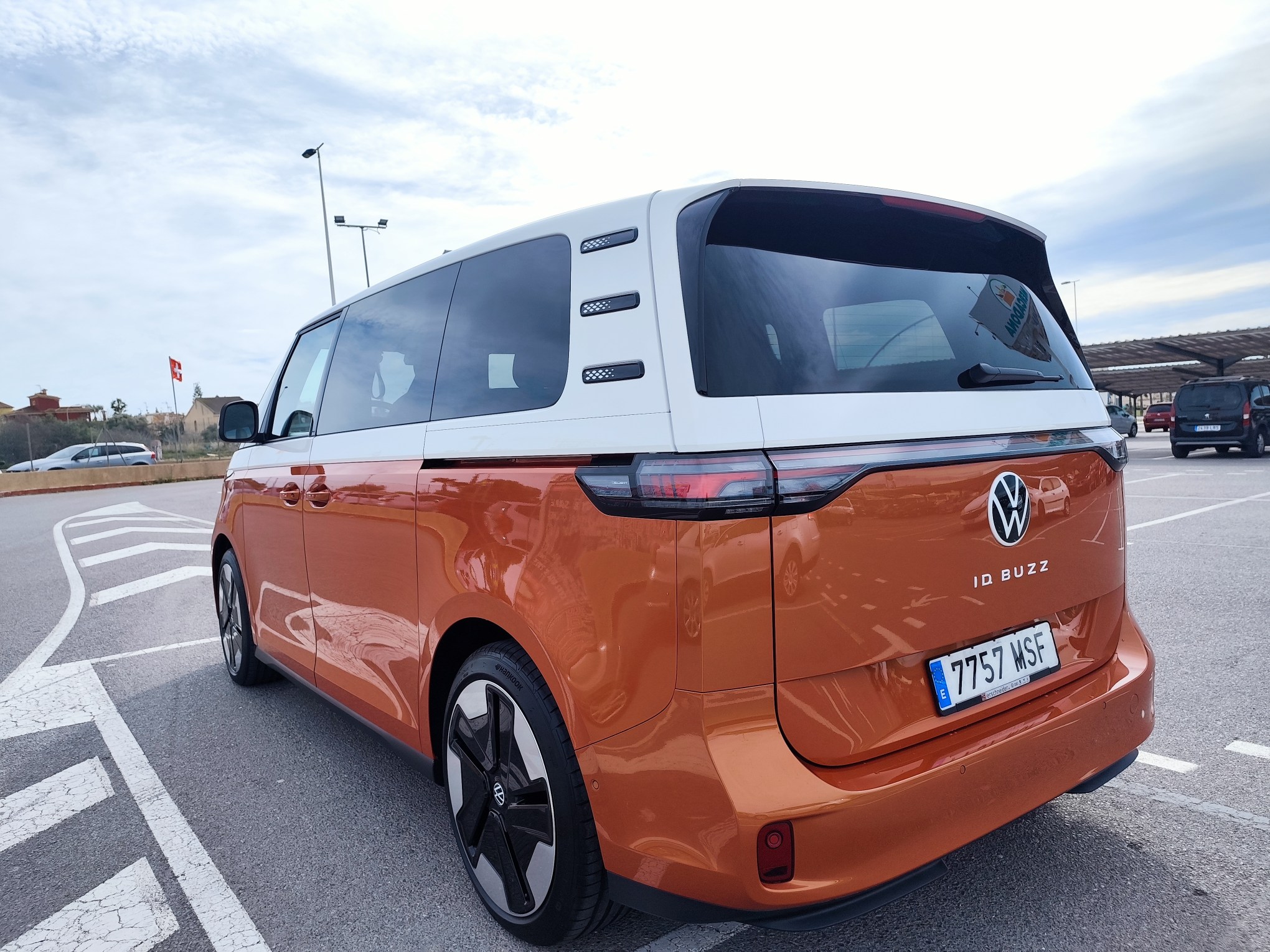 VOLKSWAGEN ID.BUZZ PRO 150 KW ELECTRICO 204 CV 2024 SOLO 1.100 KM AUTOMATICO