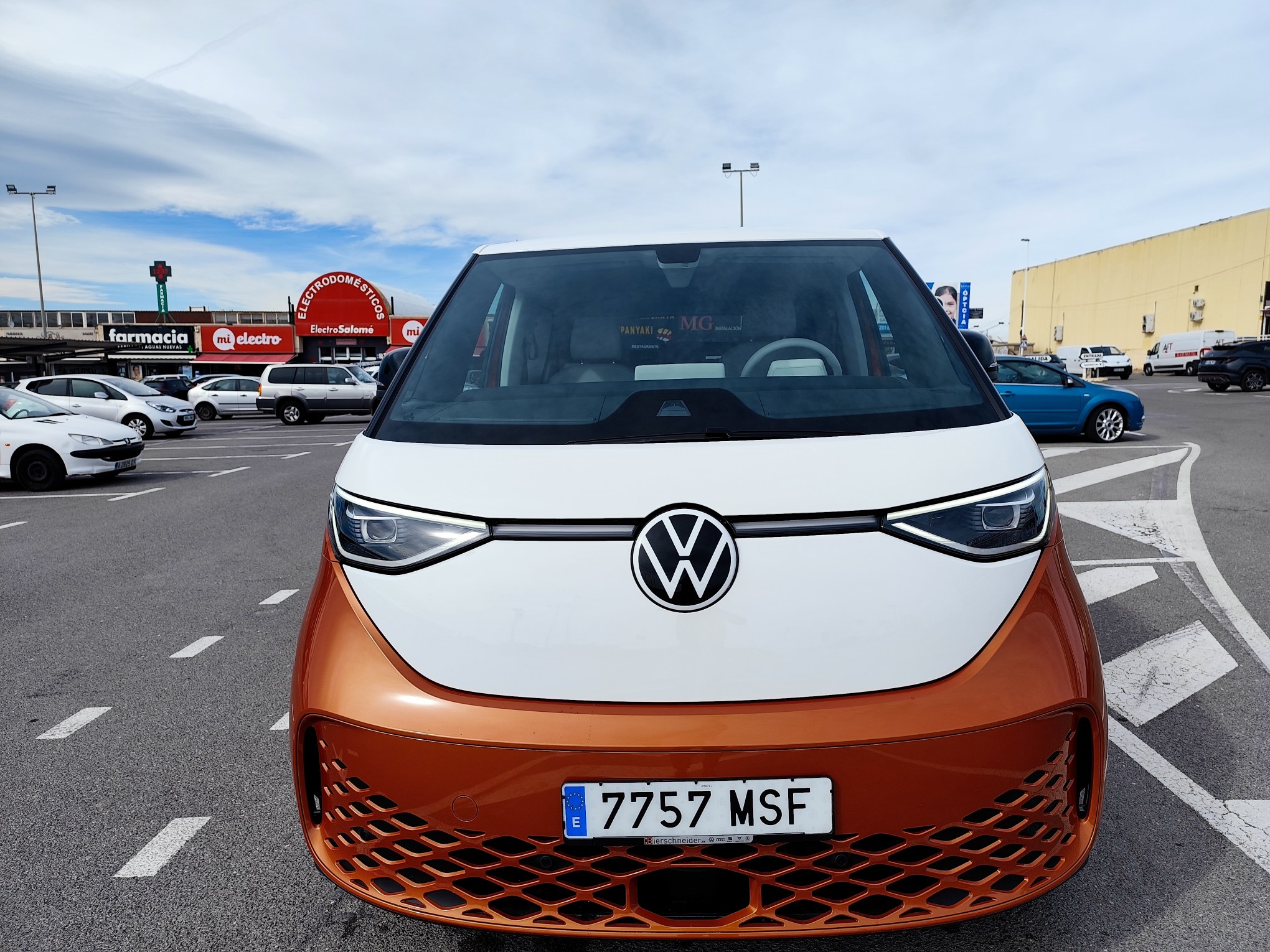 VOLKSWAGEN ID.BUZZ PRO 150 KW ELECTRICO 204 CV 2024 SOLO 1.100 KM AUTOMATICO