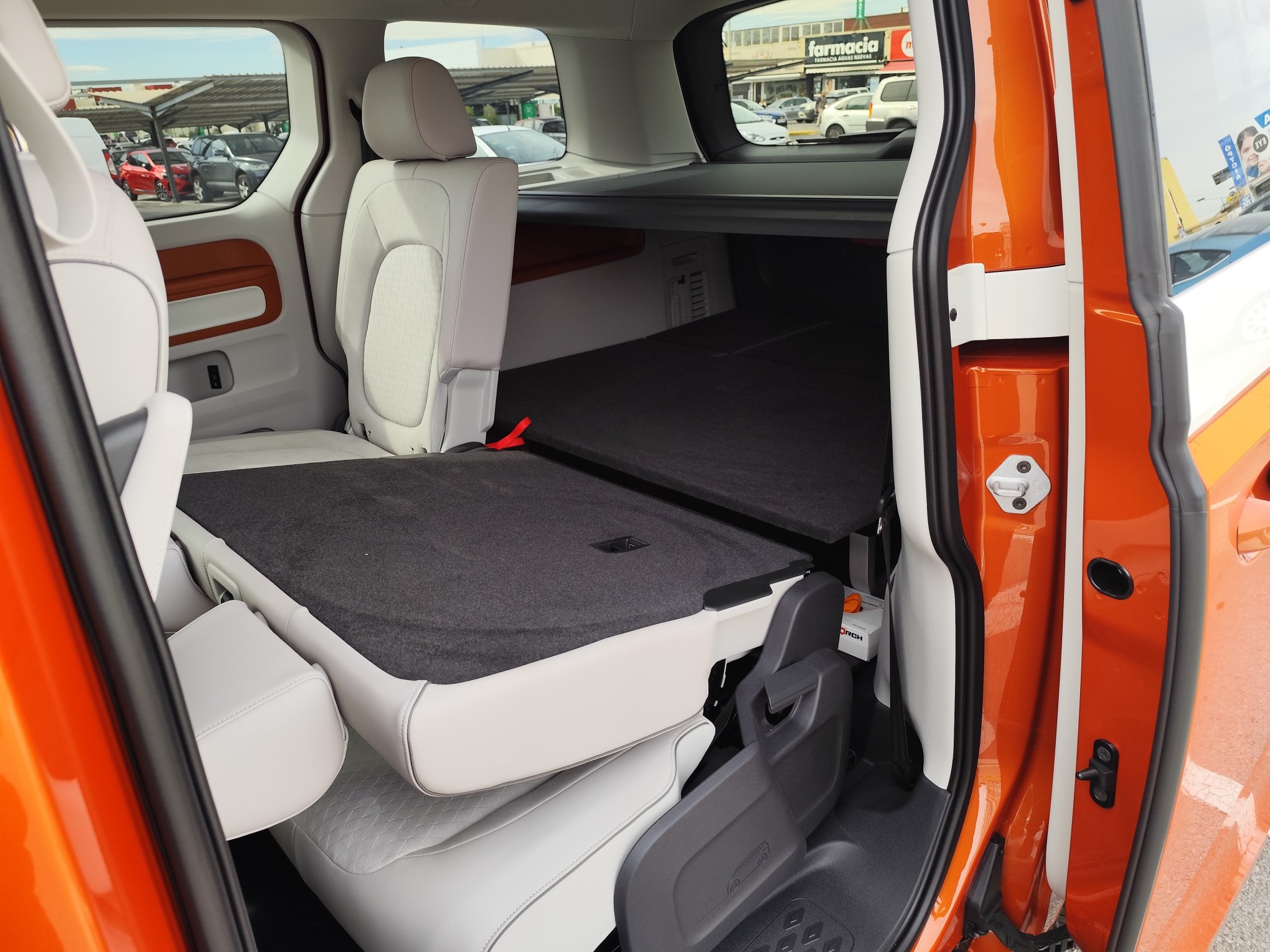 VOLKSWAGEN ID.BUZZ PRO 150 KW ELECTRICO 204 CV 2024 SOLO 1.100 KM AUTOMATICO