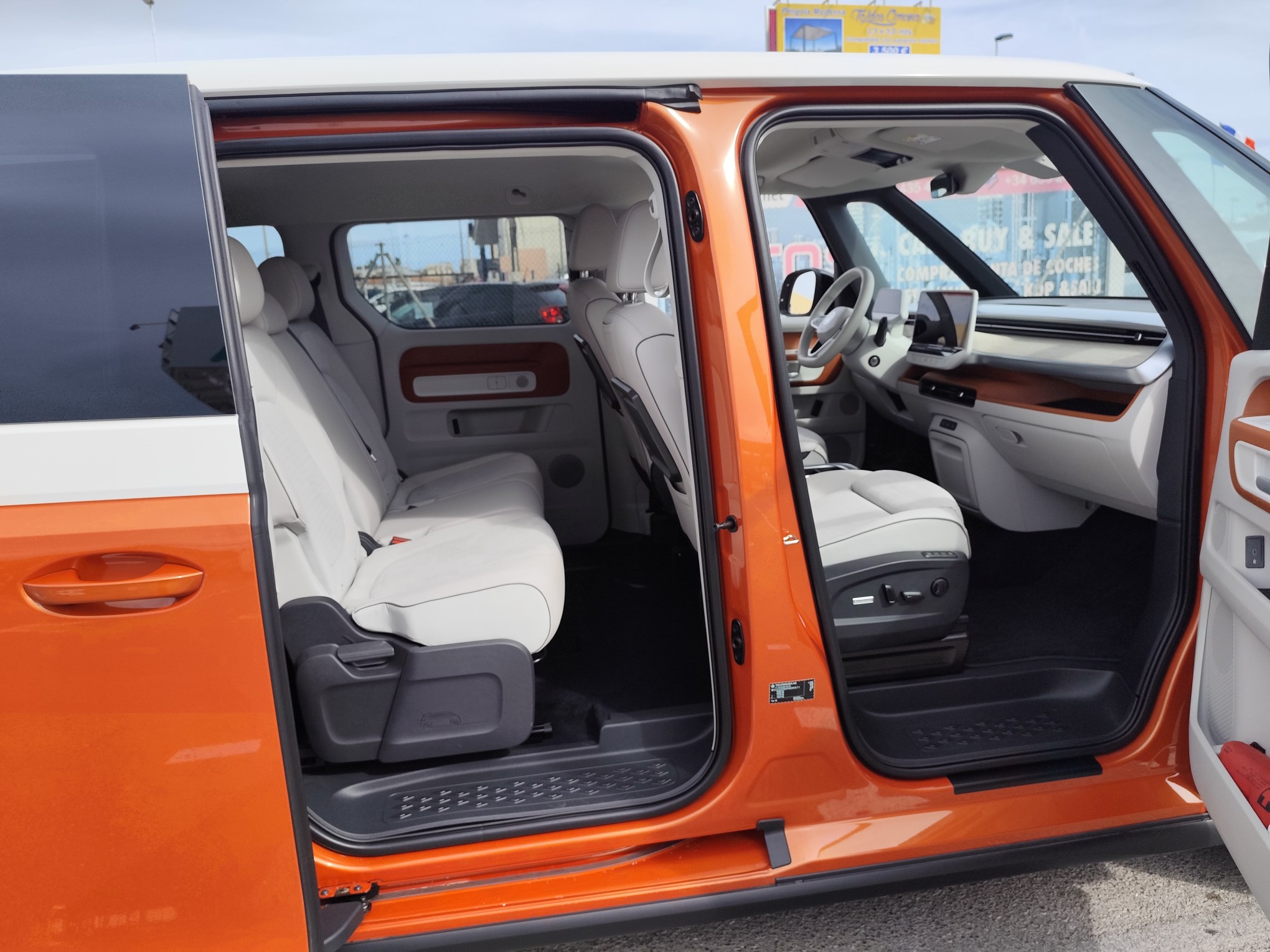 VOLKSWAGEN ID.BUZZ PRO 150 KW ELECTRICO 204 CV 2024 SOLO 1.100 KM AUTOMATICO