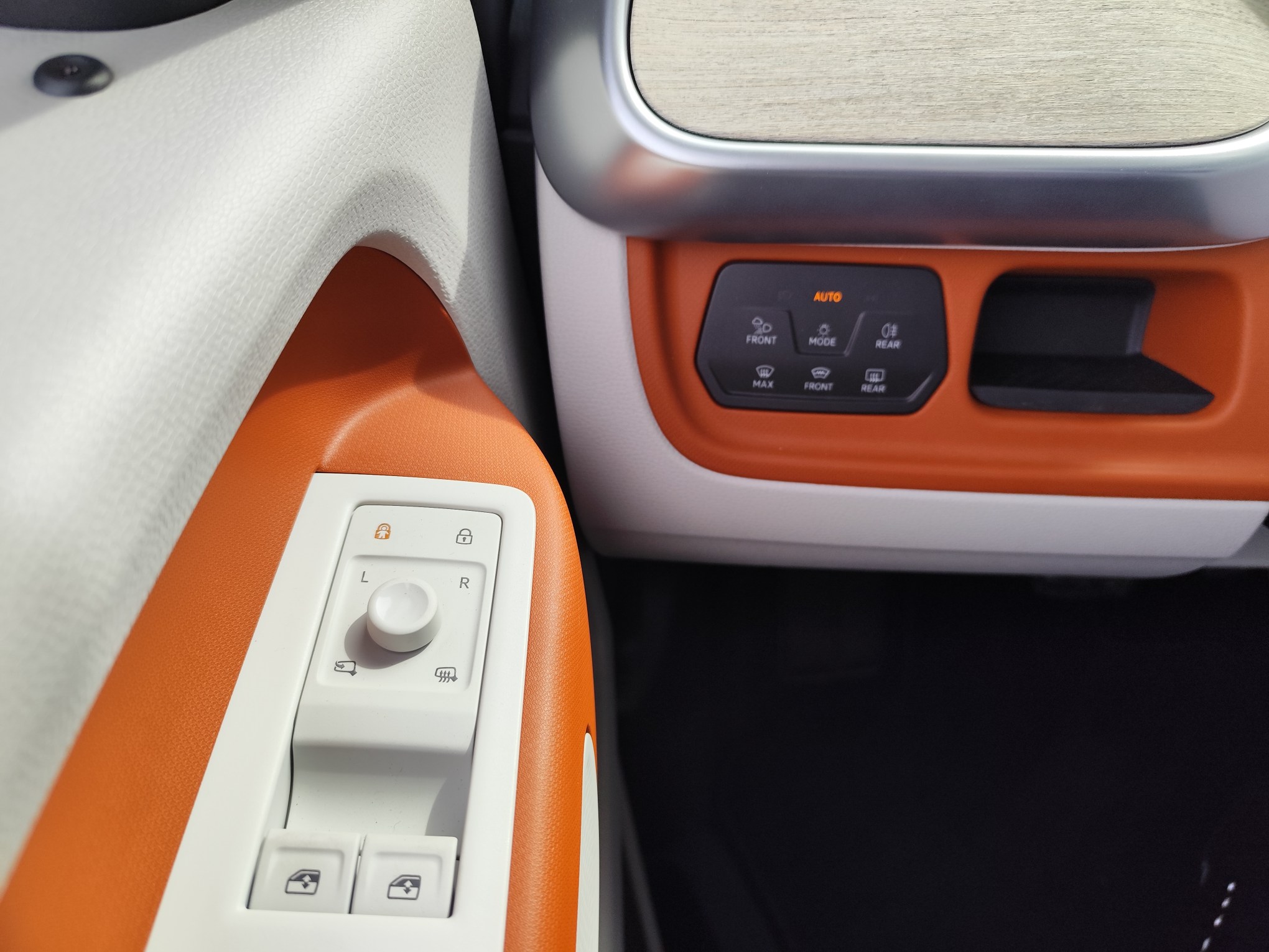 VOLKSWAGEN ID.BUZZ PRO 150 KW ELECTRICO 204 CV 2024 SOLO 1.100 KM AUTOMATICO