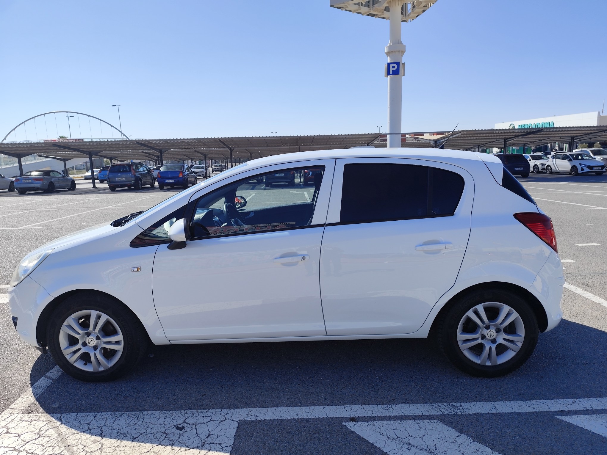 OPEL CORSA 1.4 GASOLINA 90 CV 2009 157.000 KM AUTOMATICO