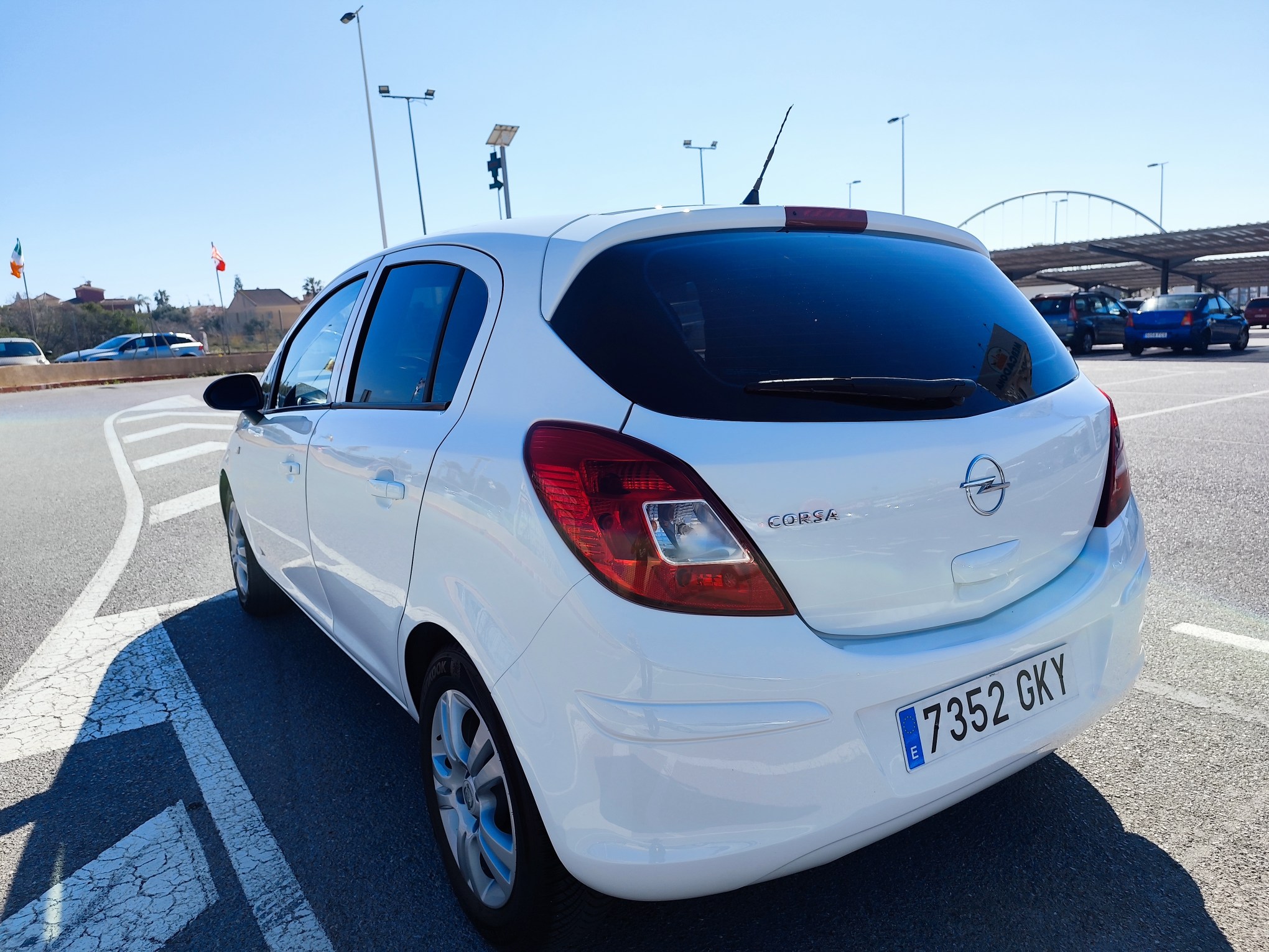OPEL CORSA 1.4 GASOLINA 90 CV 2009 157.000 KM AUTOMATICO