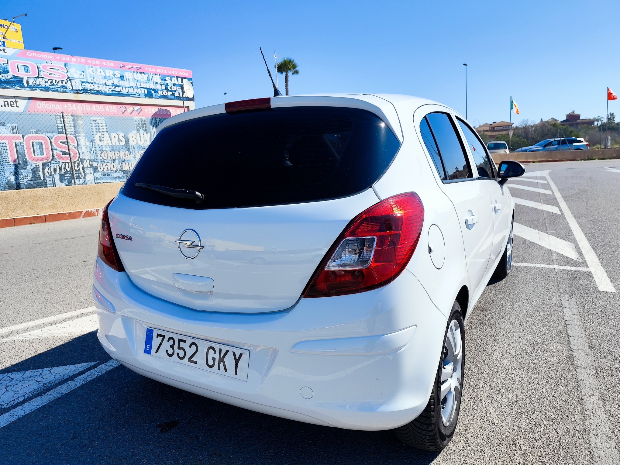 OPEL CORSA 1.4 GASOLINA 90 CV 2009 157.000 KM AUTOMATICO