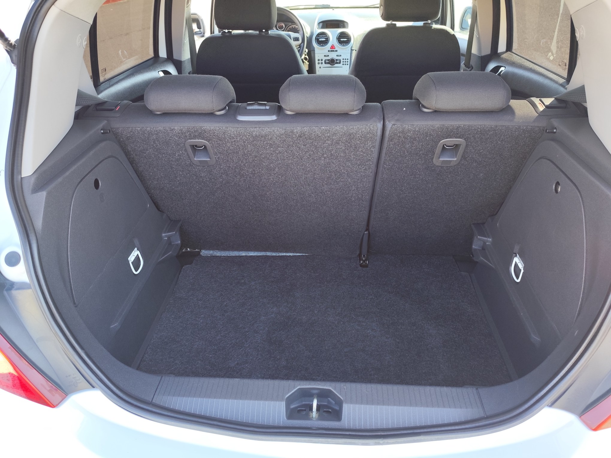 OPEL CORSA 1.4 GASOLINA 90 CV 2009 157.000 KM AUTOMATICO