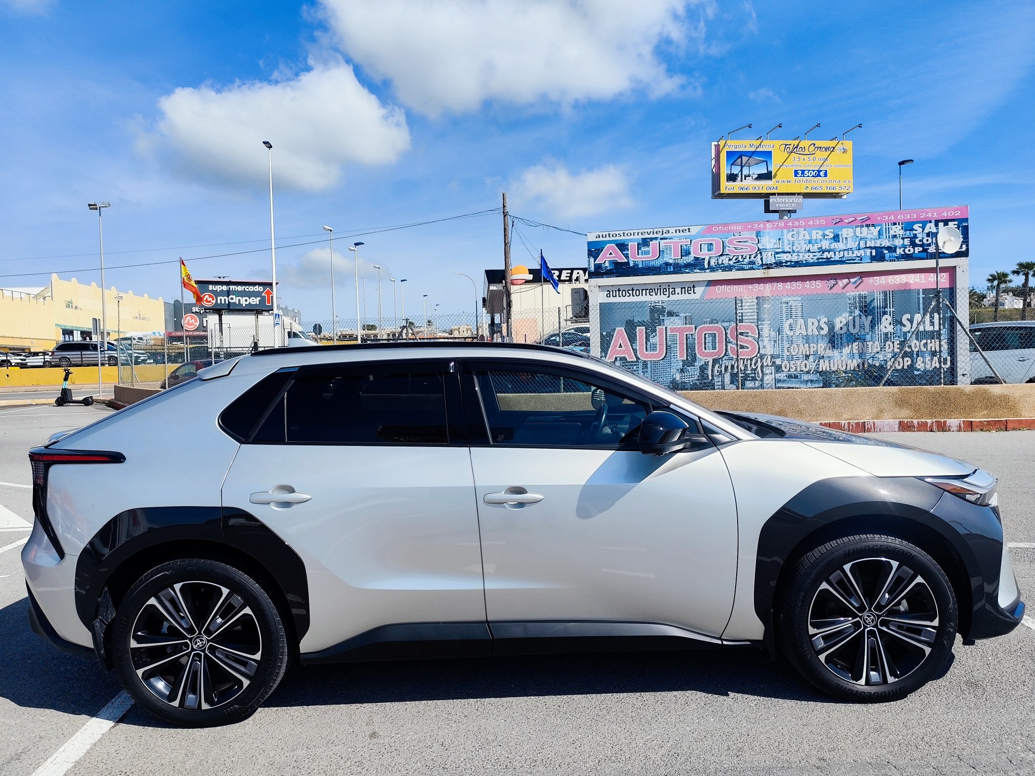 TOYOTA BZ4X 160 KW 218 CV DOBLE MOTOR ELECTRICO 12/2022 SOLO 38.000 KM AUTOMATICO