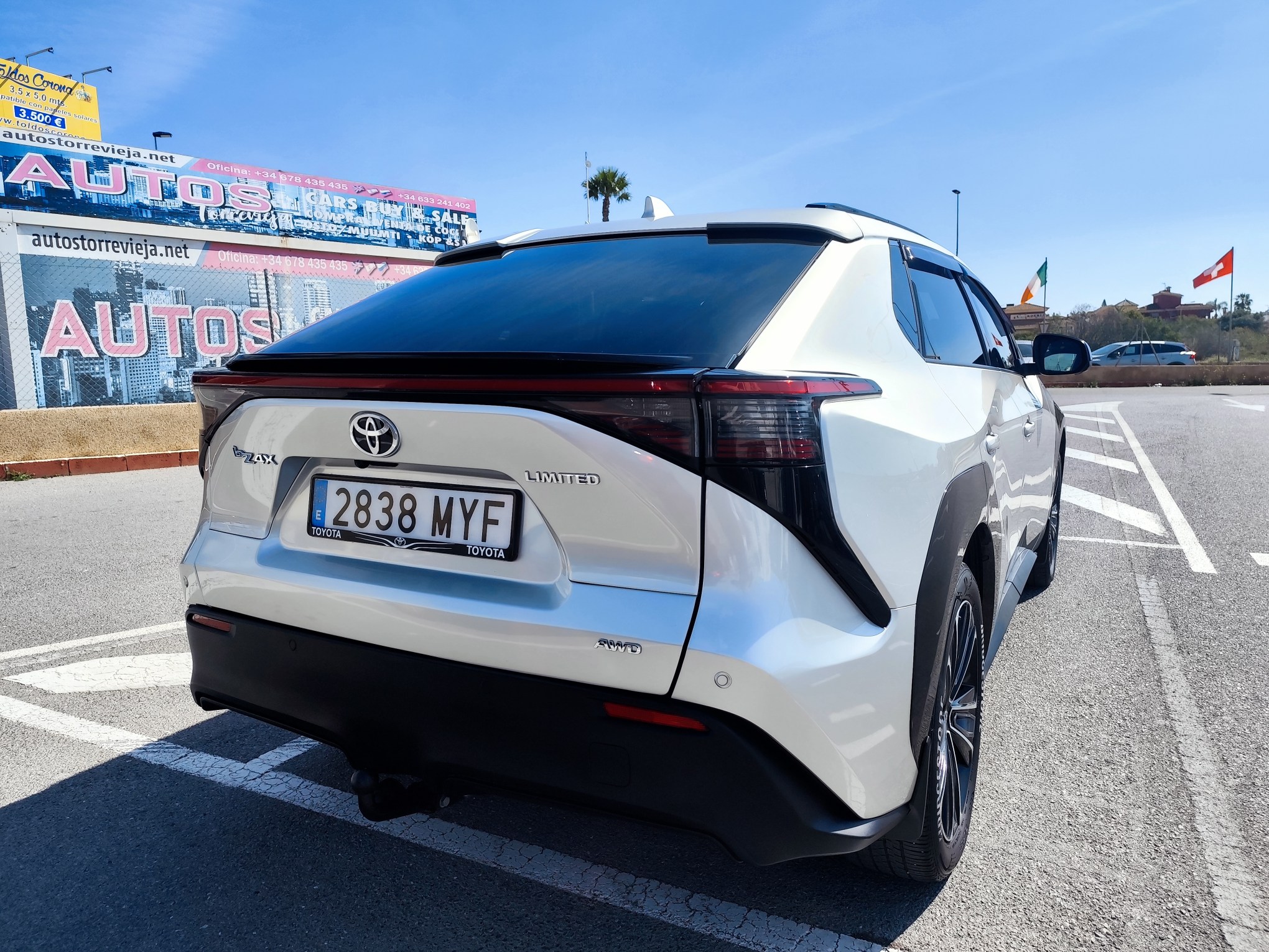 TOYOTA BZ4X 160 KW 218 CV DOBLE MOTOR ELECTRICO 12/2022 SOLO 38.000 KM AUTOMATICO