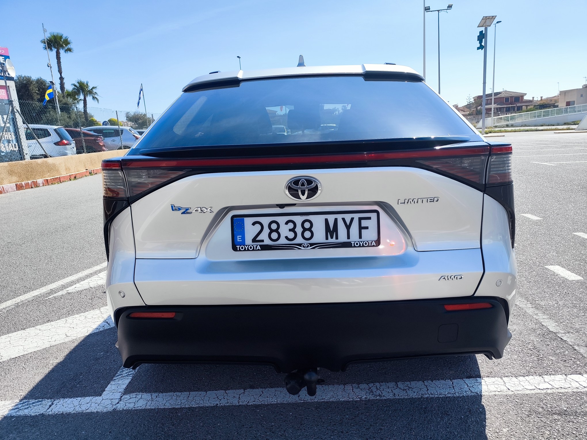 TOYOTA BZ4X 160 KW 218 CV DOBLE MOTOR ELECTRICO 12/2022 SOLO 38.000 KM AUTOMATICO