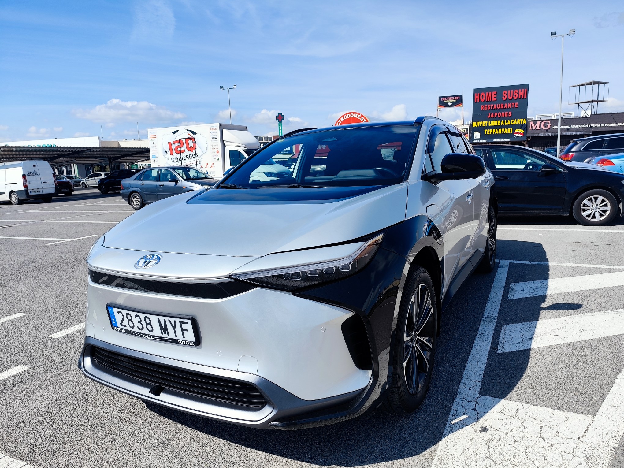 TOYOTA BZ4X 160 KW 218 CV DOBLE MOTOR ELECTRICO 12/2022 SOLO 38.000 KM AUTOMATICO