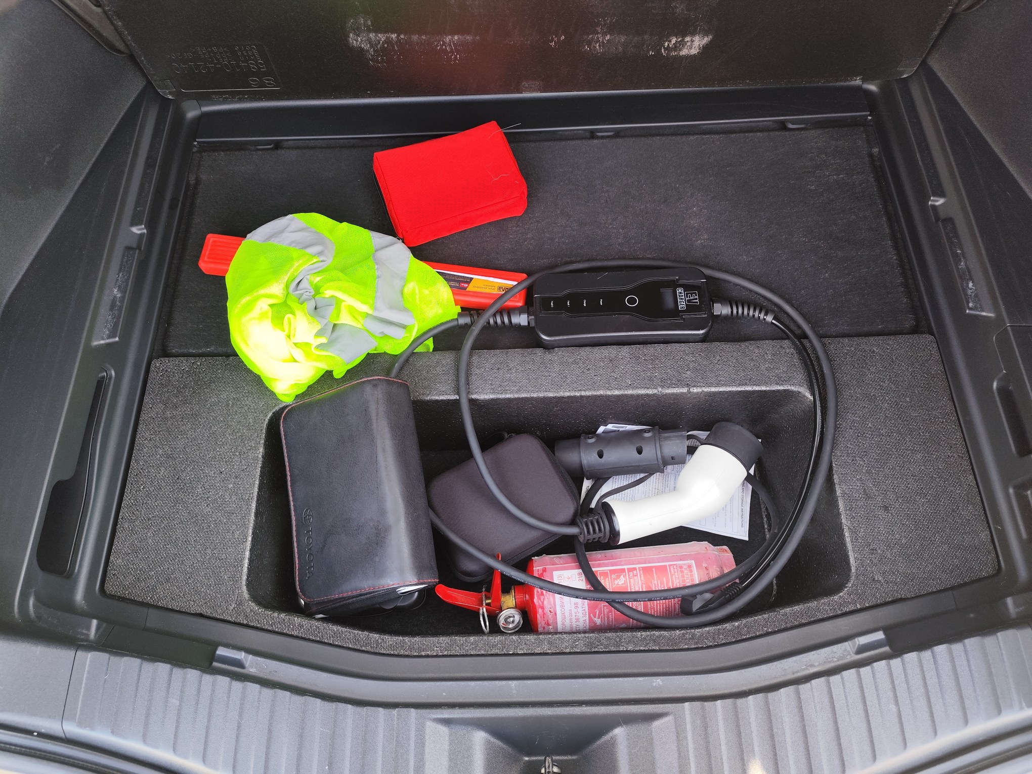 TOYOTA BZ4X 160 KW 218 CV DOBLE MOTOR ELECTRICO 12/2022 SOLO 38.000 KM AUTOMATICO